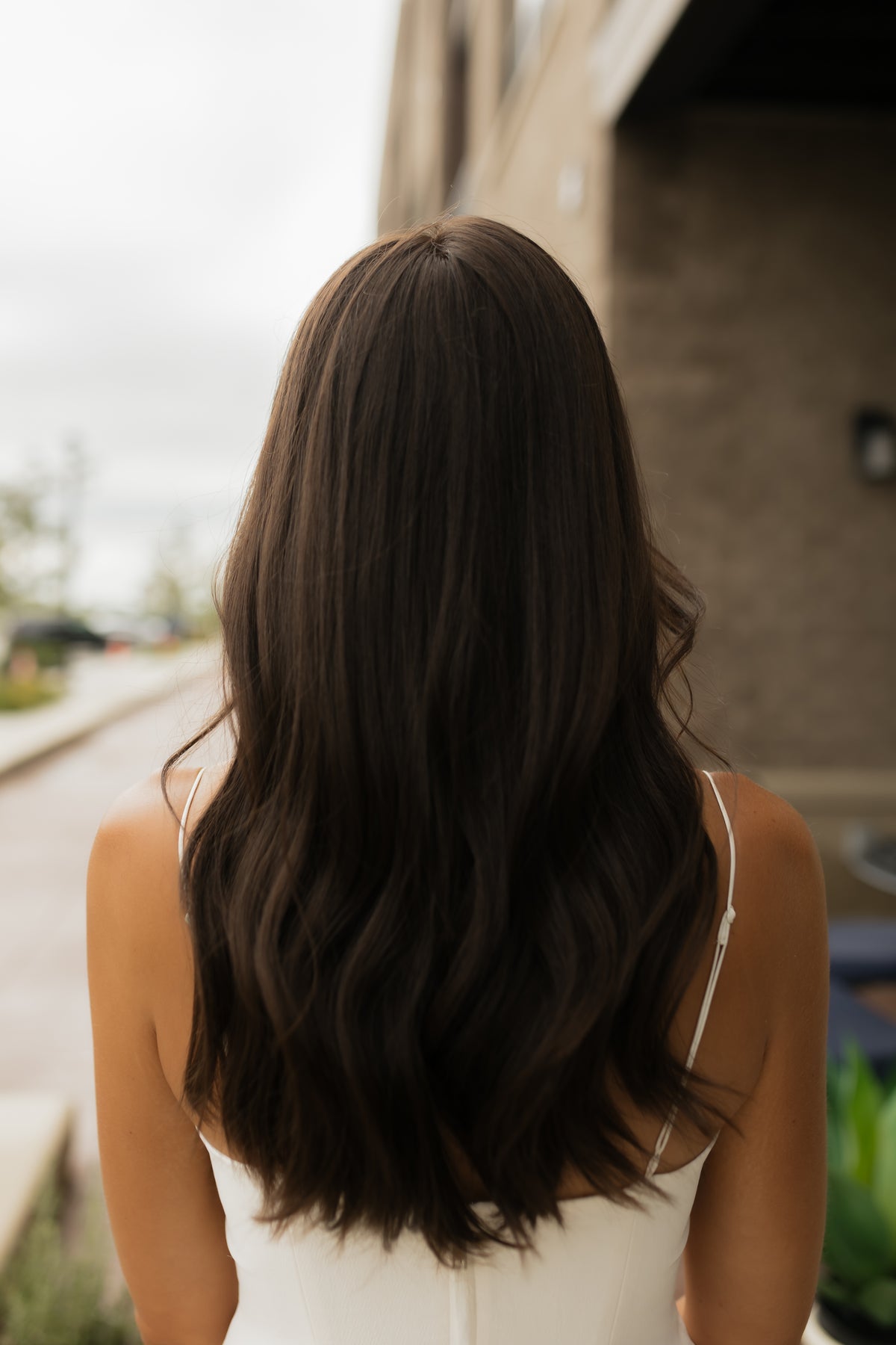 <b>Bella</b><br><u>xs</u> <br> <l> Classic European Collection </l> <br> 20” Lace Top Wig