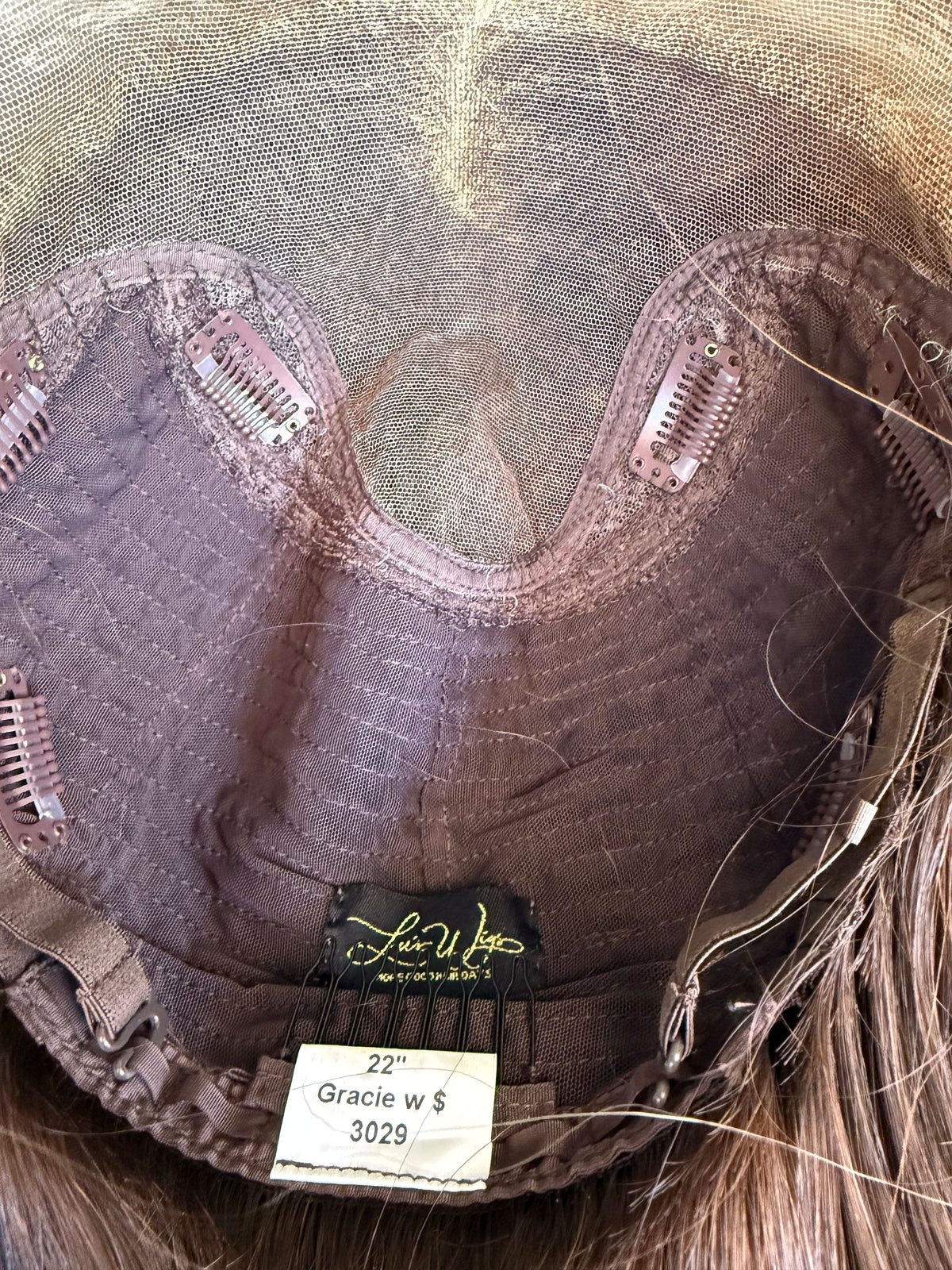 <b>Gracie</b><br><u>10x10</u> <br> <l>Signature Mongolian Collection</l> <br> 22” Lace Top Topper