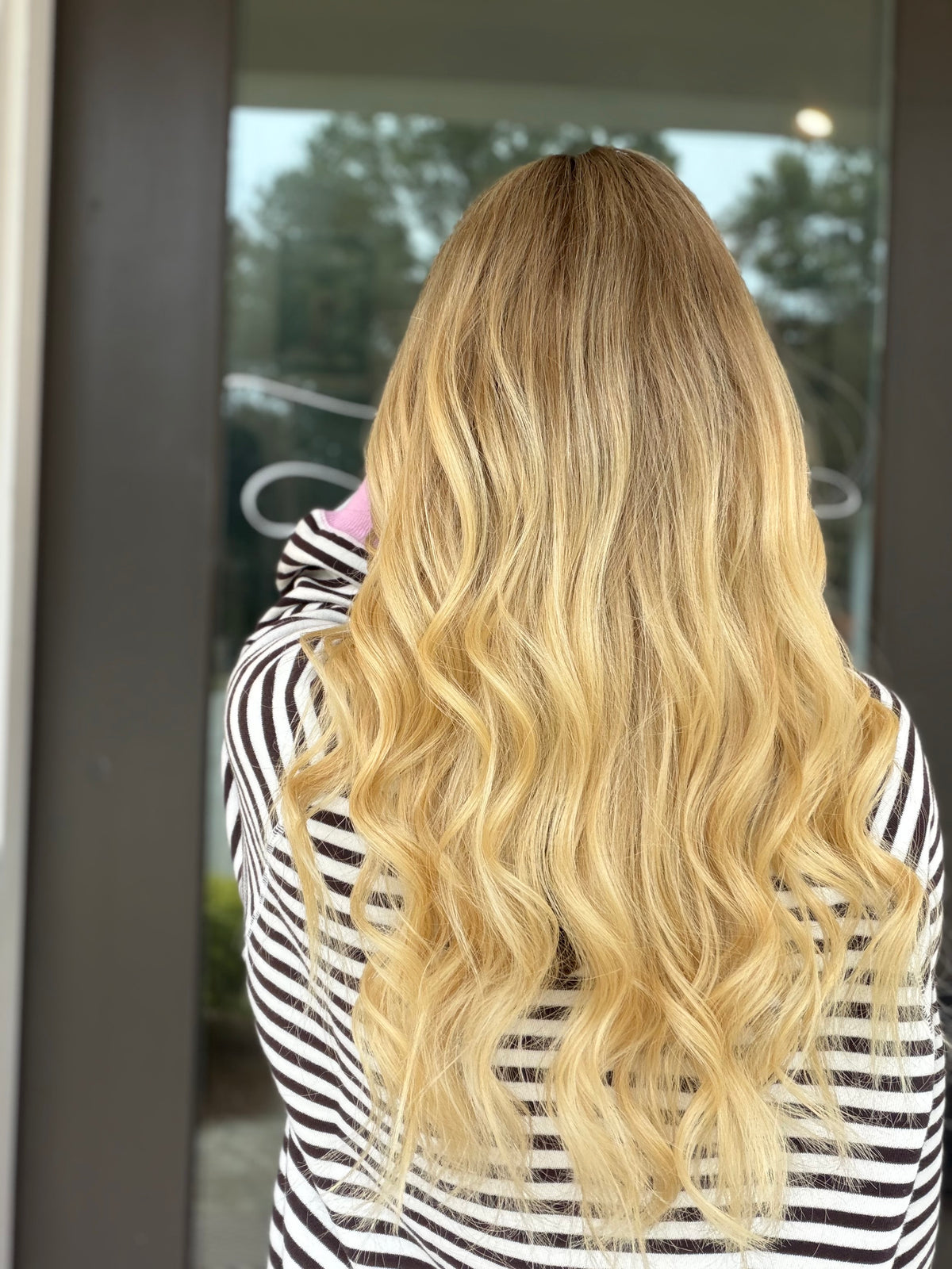 Rizzo SS-0016 (M) · 22” Lace Top Wig · Pre-Loved