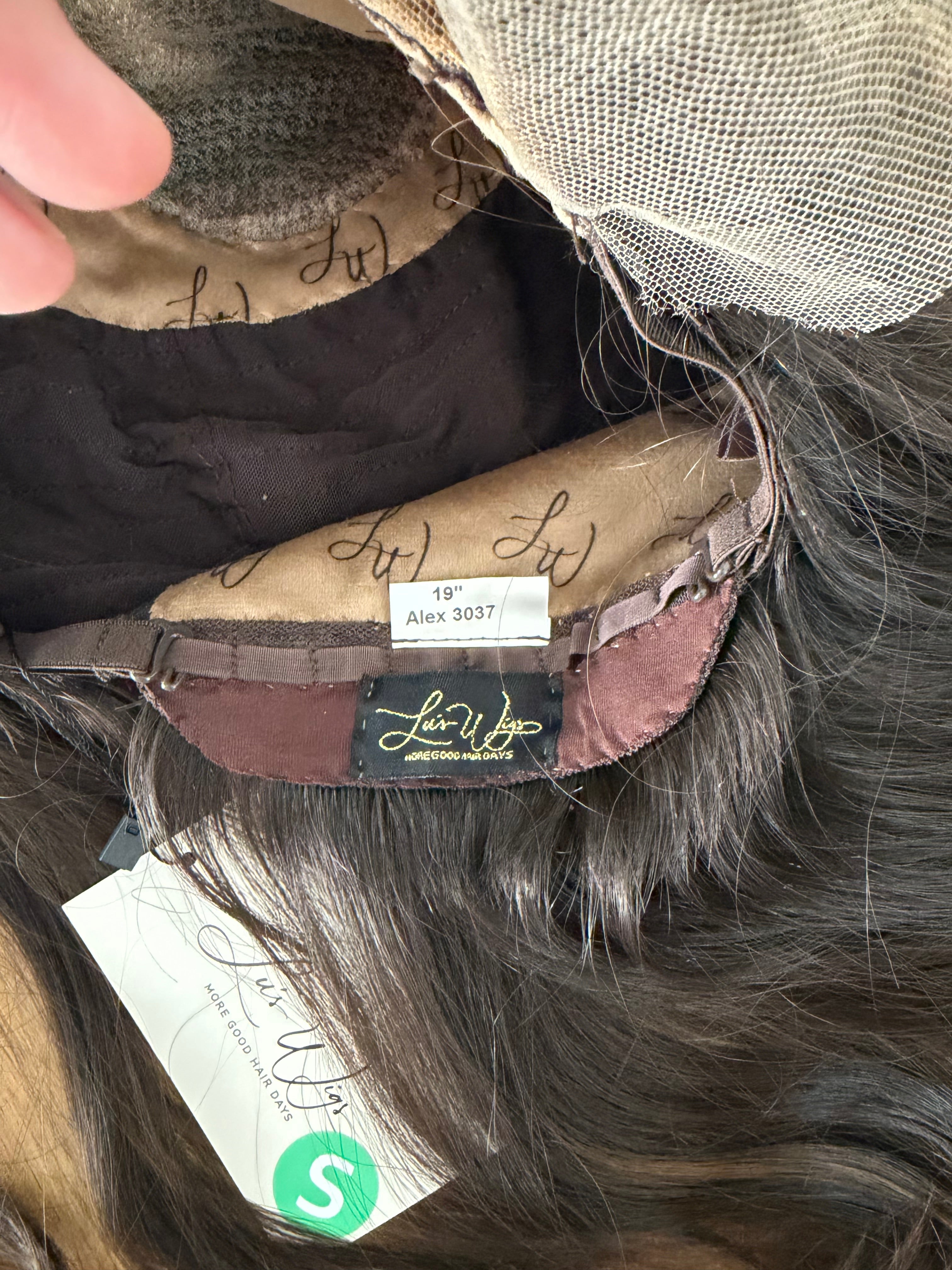 <b>Alex</b><br> <I>Classic European Collection</I> <br> 19” Lace Top Wig