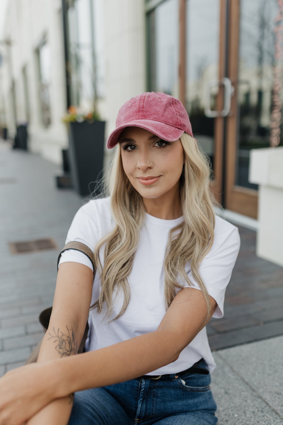 Rachel · 22” Hat Wig · Active