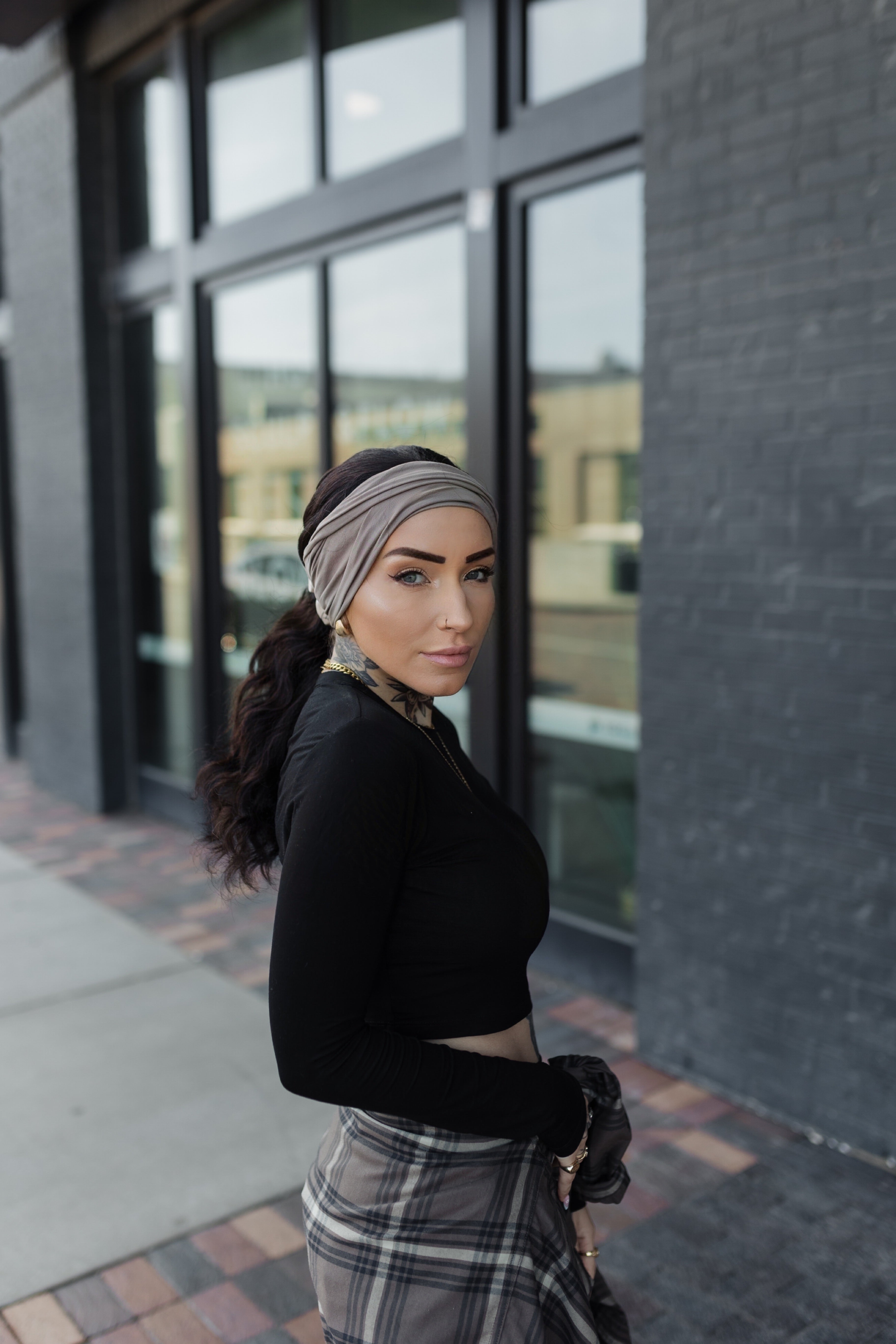 “Wavy Halle” Headband Wig