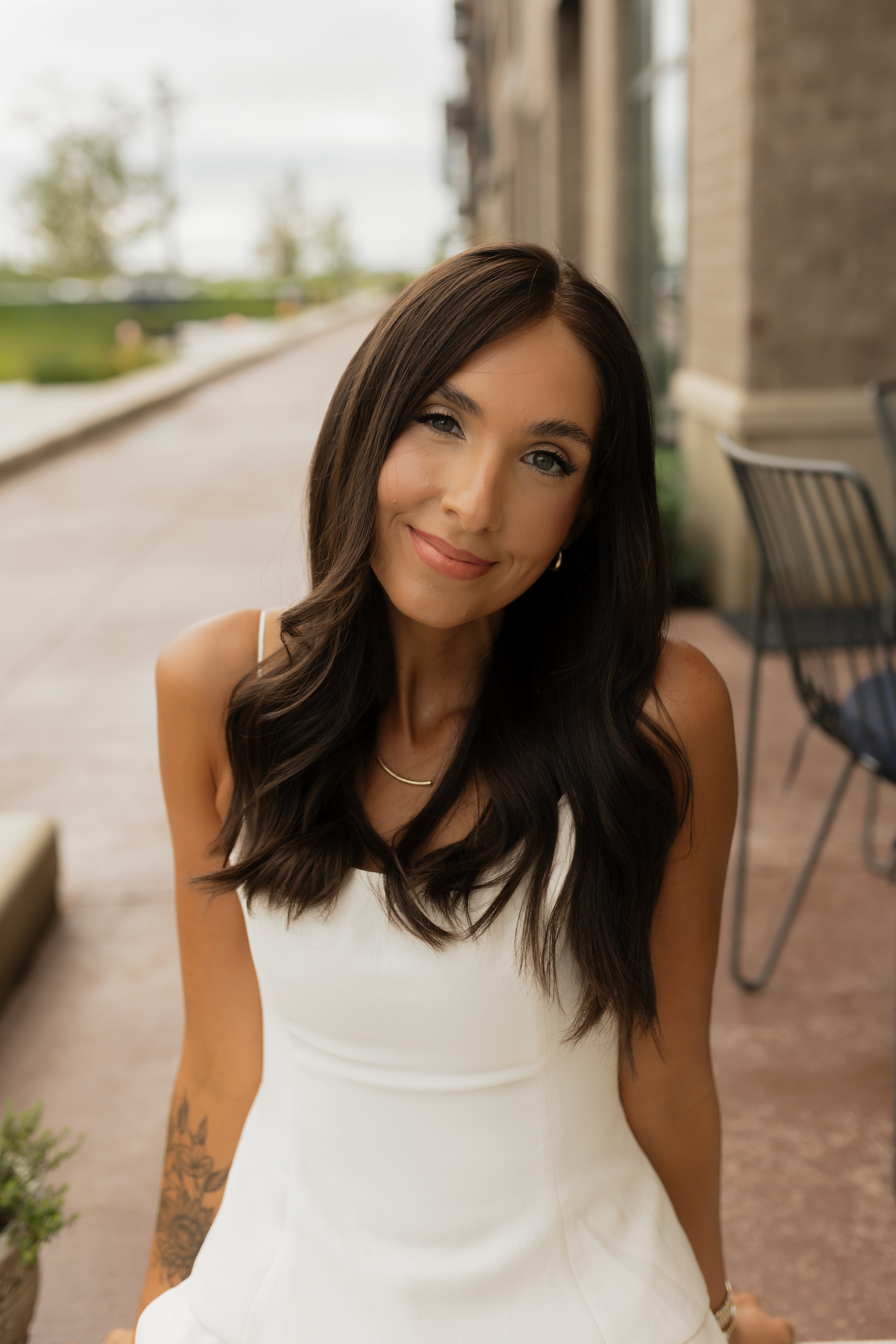 <b>Bella</b><br><u>xs</u> <br> <l> Classic European Collection </l> <br> 20” Lace Top Wig