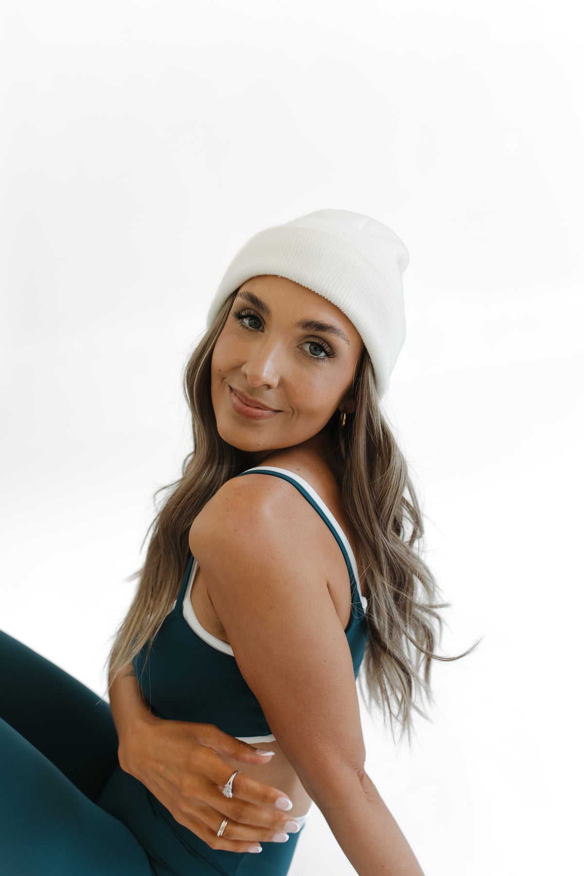 Daly · 22” Hat Wig · Active