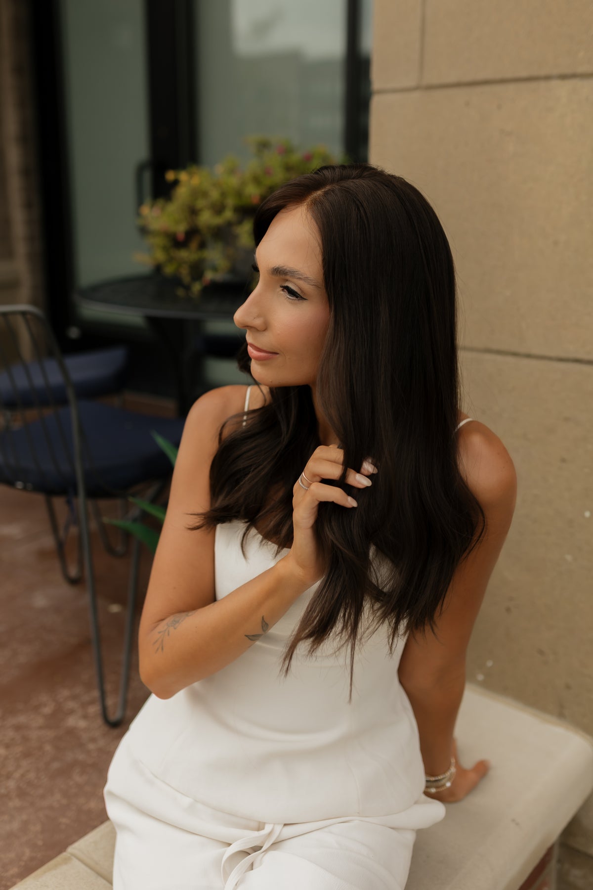 <b>Bella</b><br><u>xs</u> <br> <l> Classic European Collection </l> <br> 20” Lace Top Wig