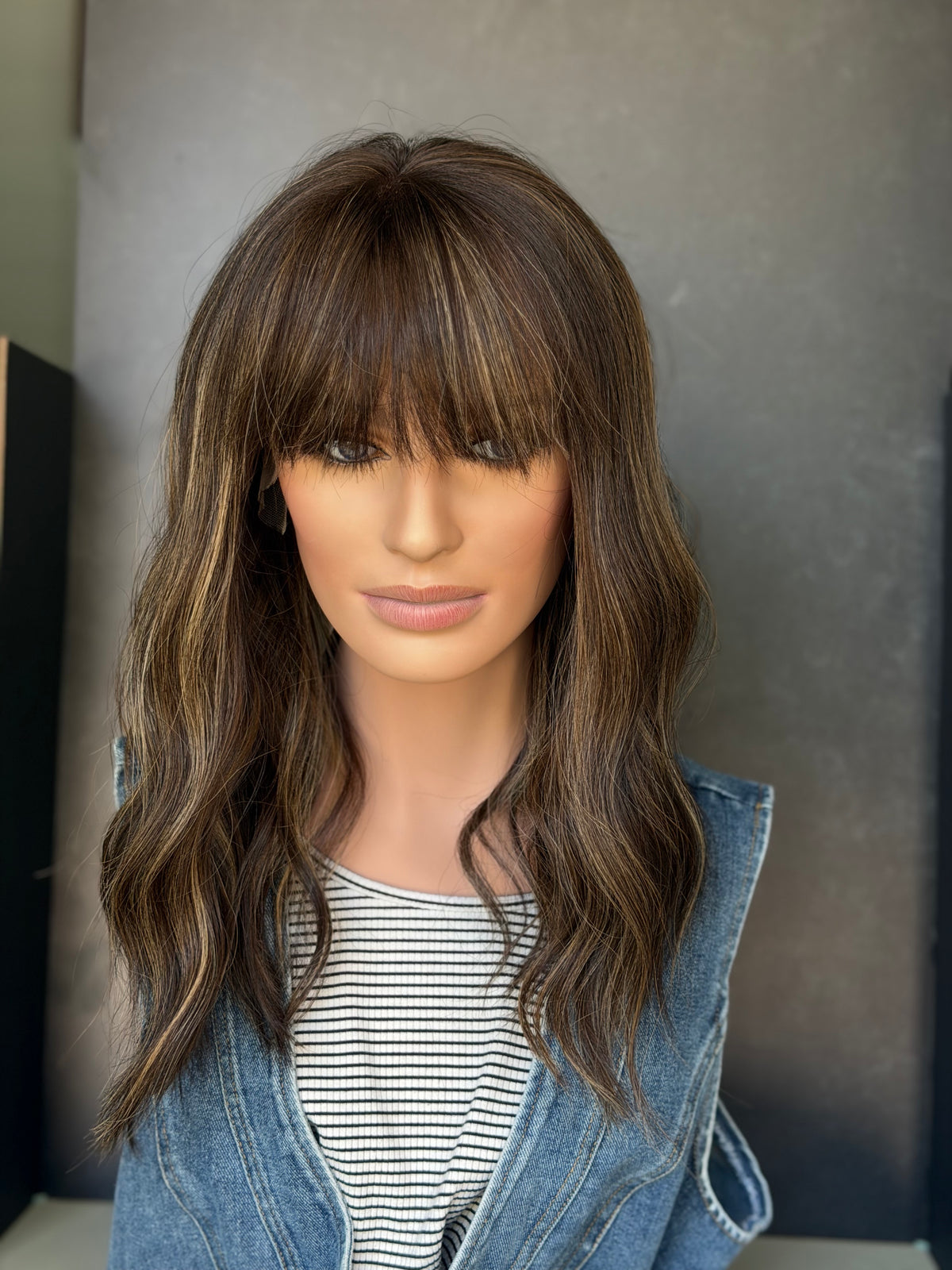 <b>Renee</b><br> <I>Signature Mongolian Collection</I> <br> 18” Lace Top Wig