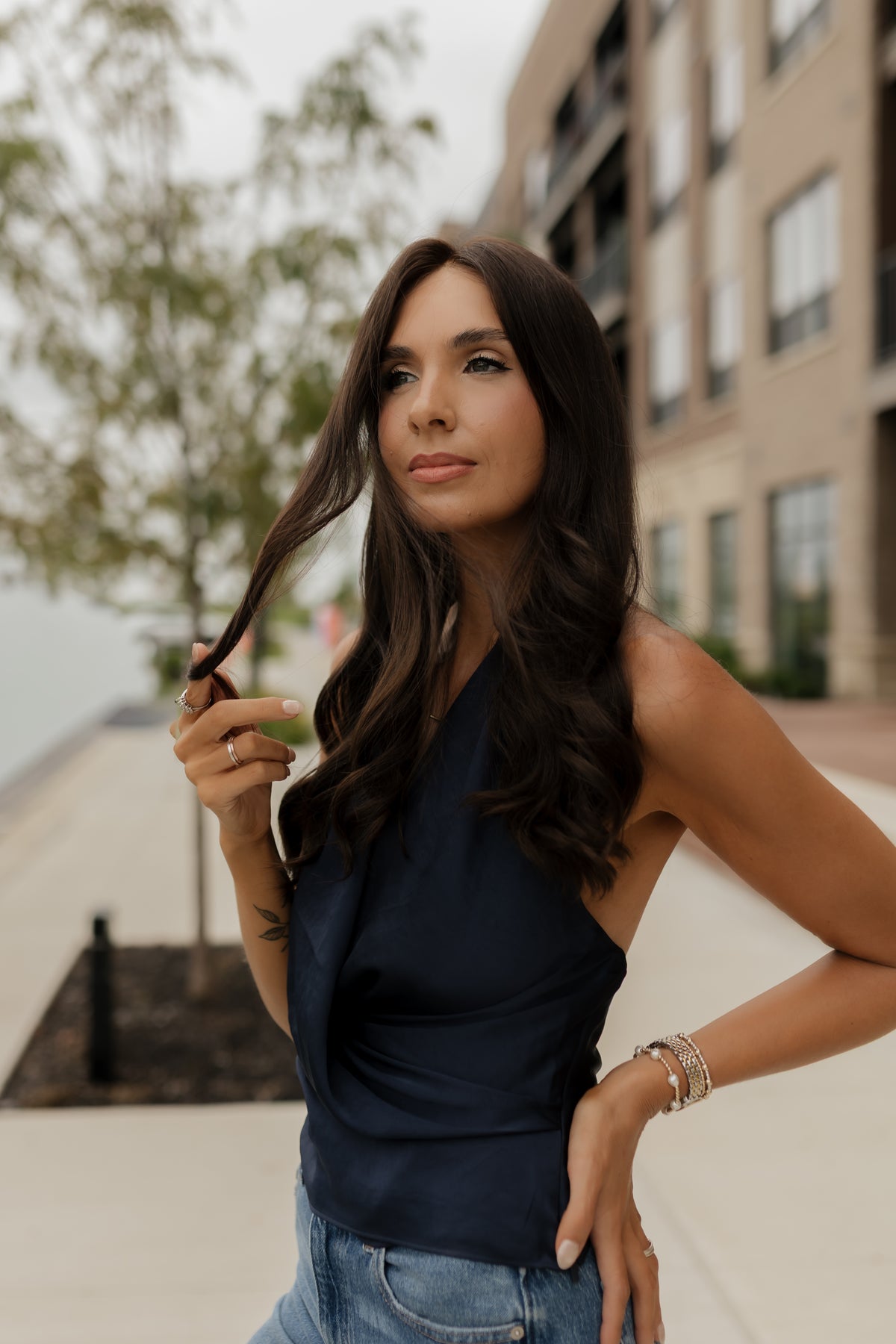 <b>Lauren</b><br><u>M</u> <br> <l> Classic European Collection </l> <br> 21” Lace Top Wig