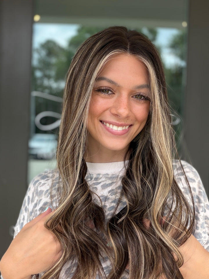 Stella (M) 22” Lace Top Wig