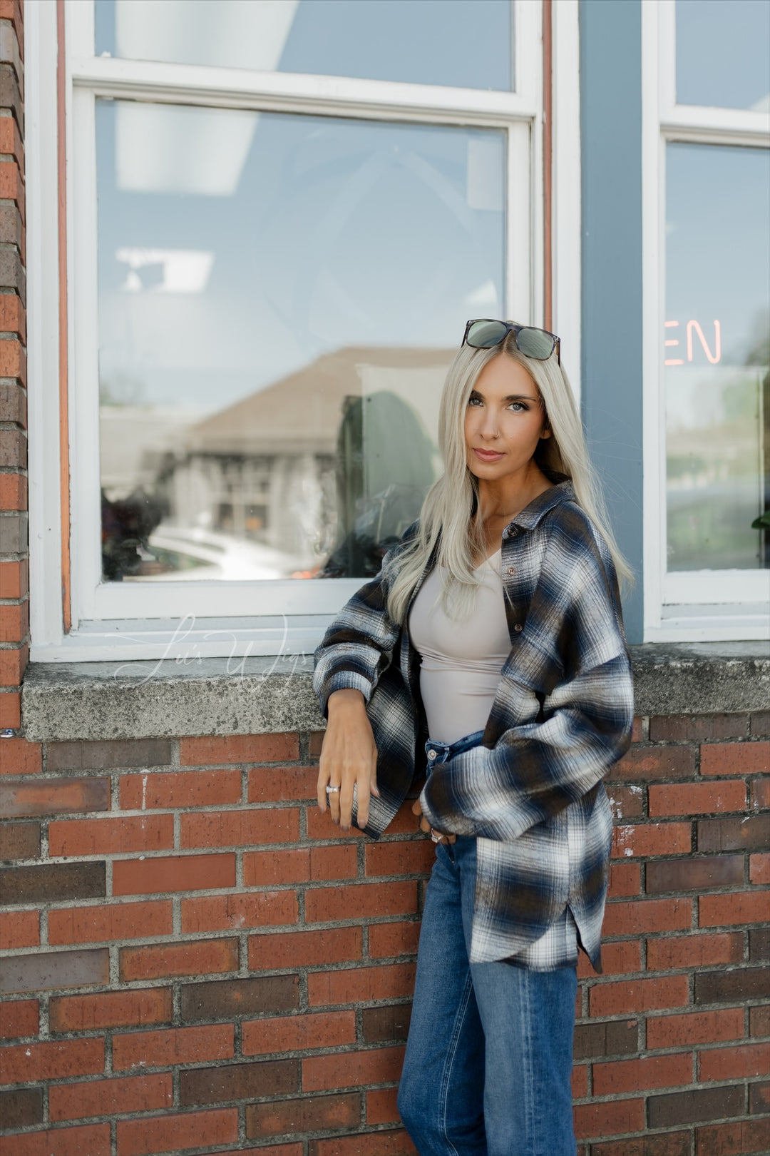 “Celeste” [M] 20” Glam Lace Top Wig