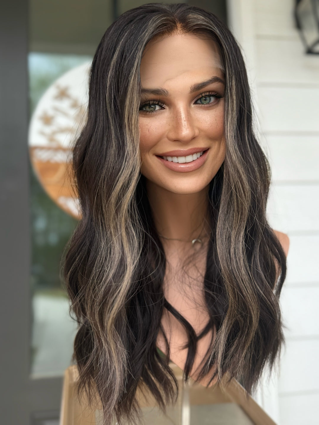 “3B2702” [XS] 22” Lace Top Wig
