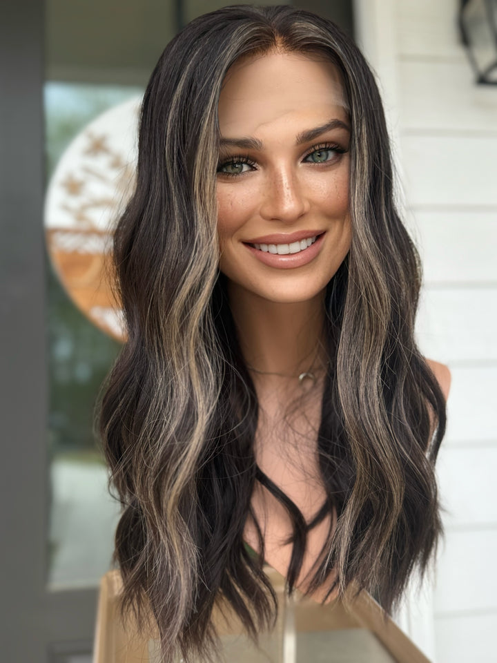 “3B2702” [XS] 22” Lace Top Wig