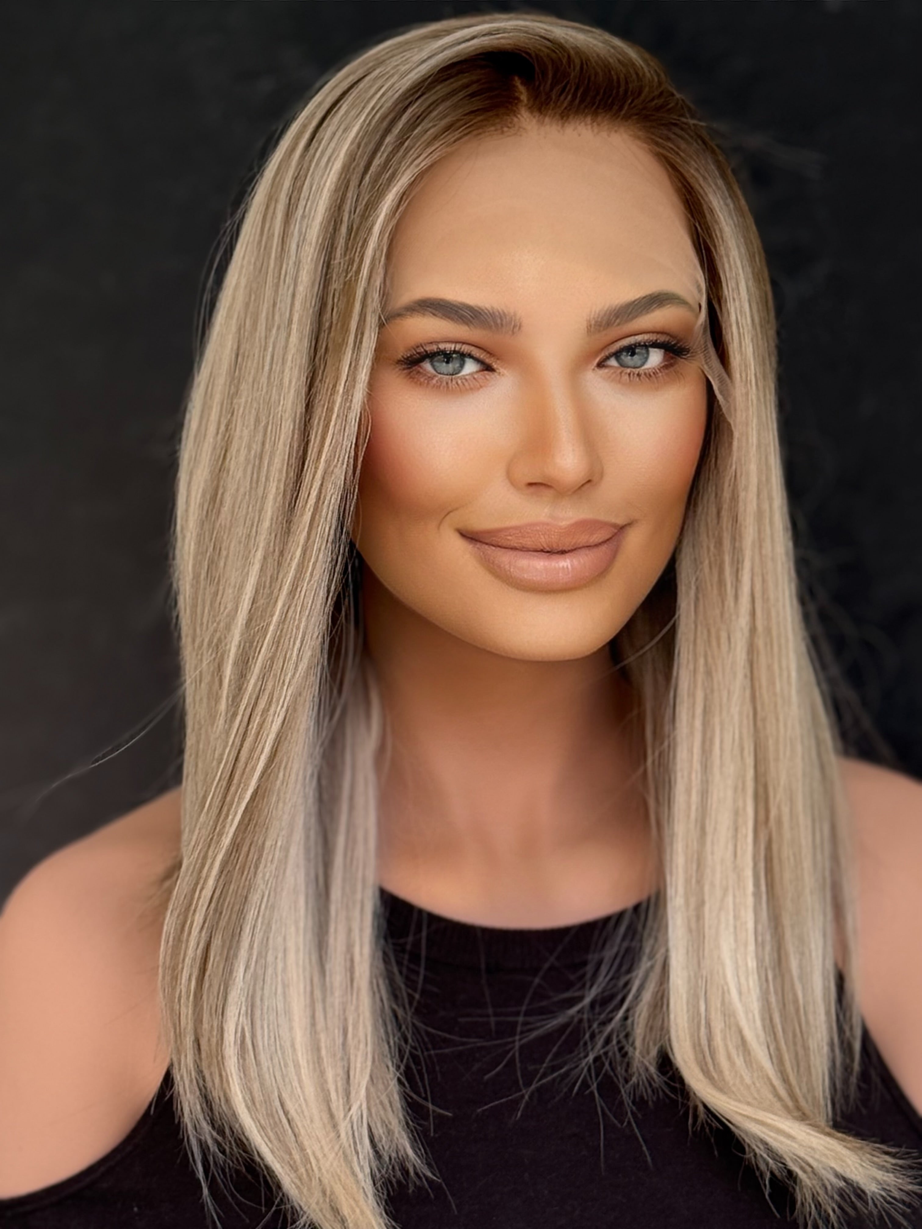 “Annalise” [S] 18” Lace Top Wig