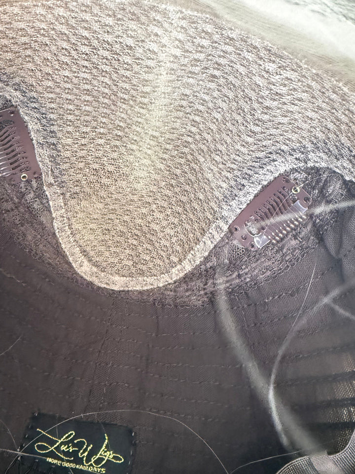 “Anniston” [10x10] 22” lace top topper