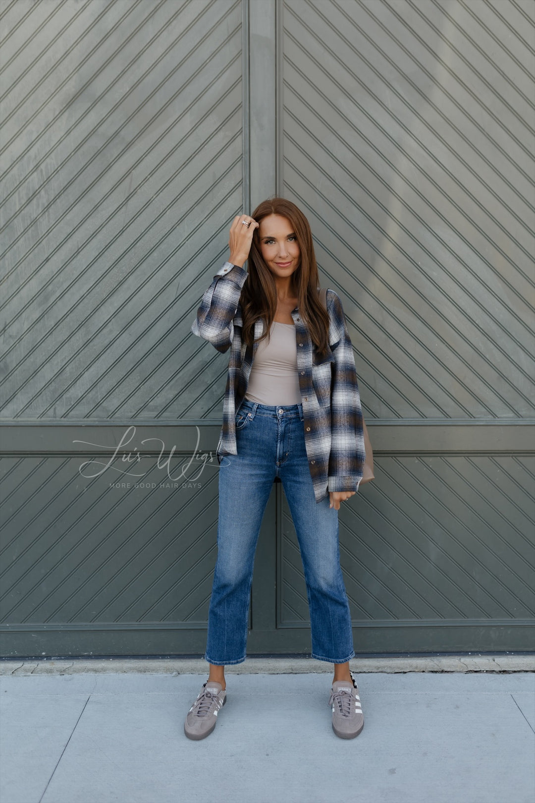 “Sienna” [M] 20” Glam Lace Top Wig