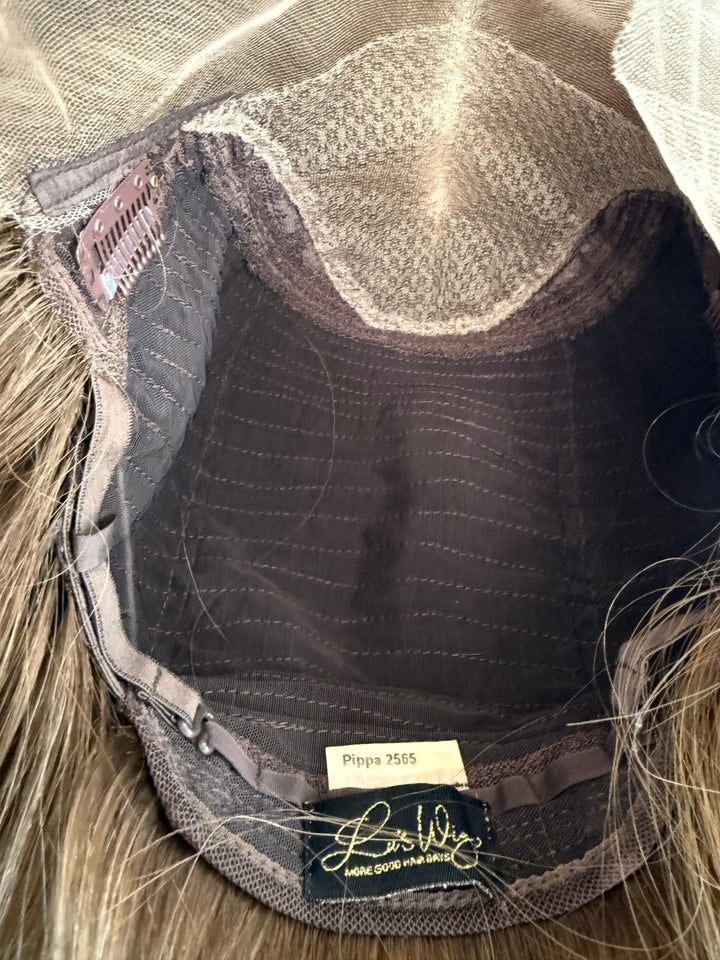 REFURBISHED “Pippa” [M] 20” Lace Top Wig