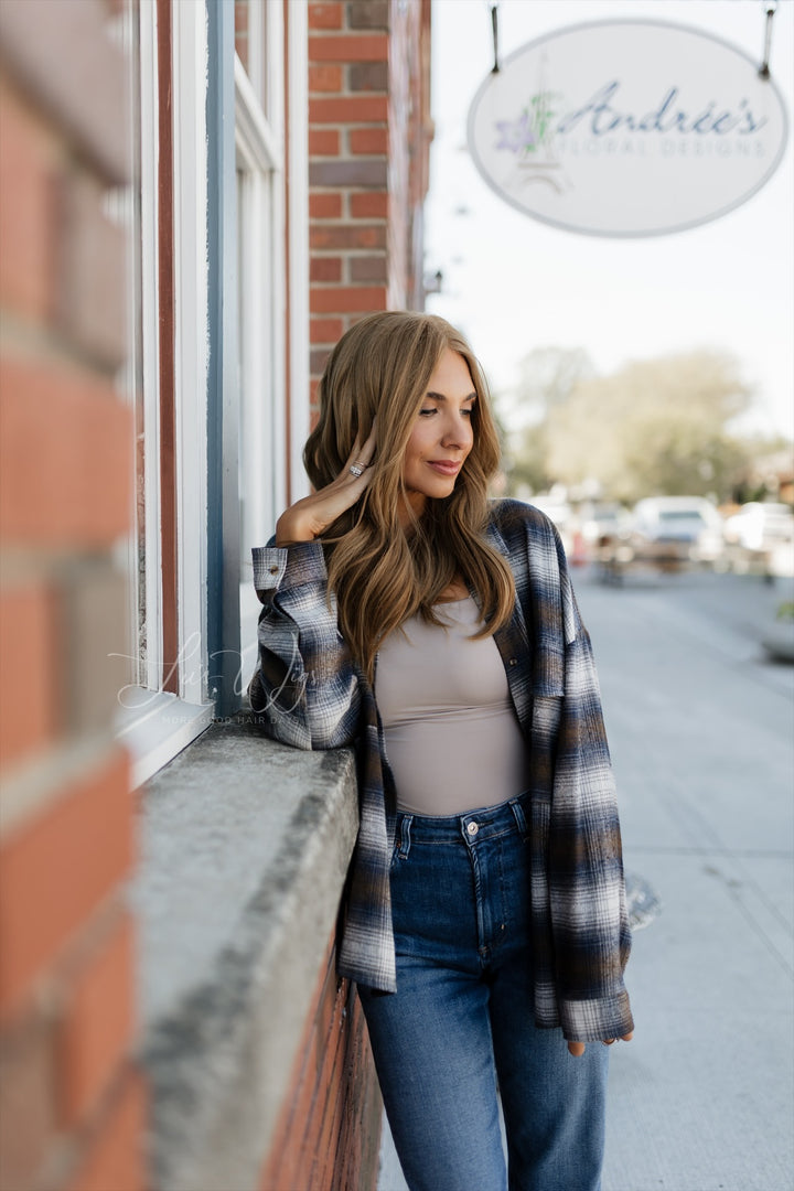 “Penny” [M] 20” Lace Top Wig