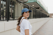 “Kathy” Everyday Hat Wig [M] 22”