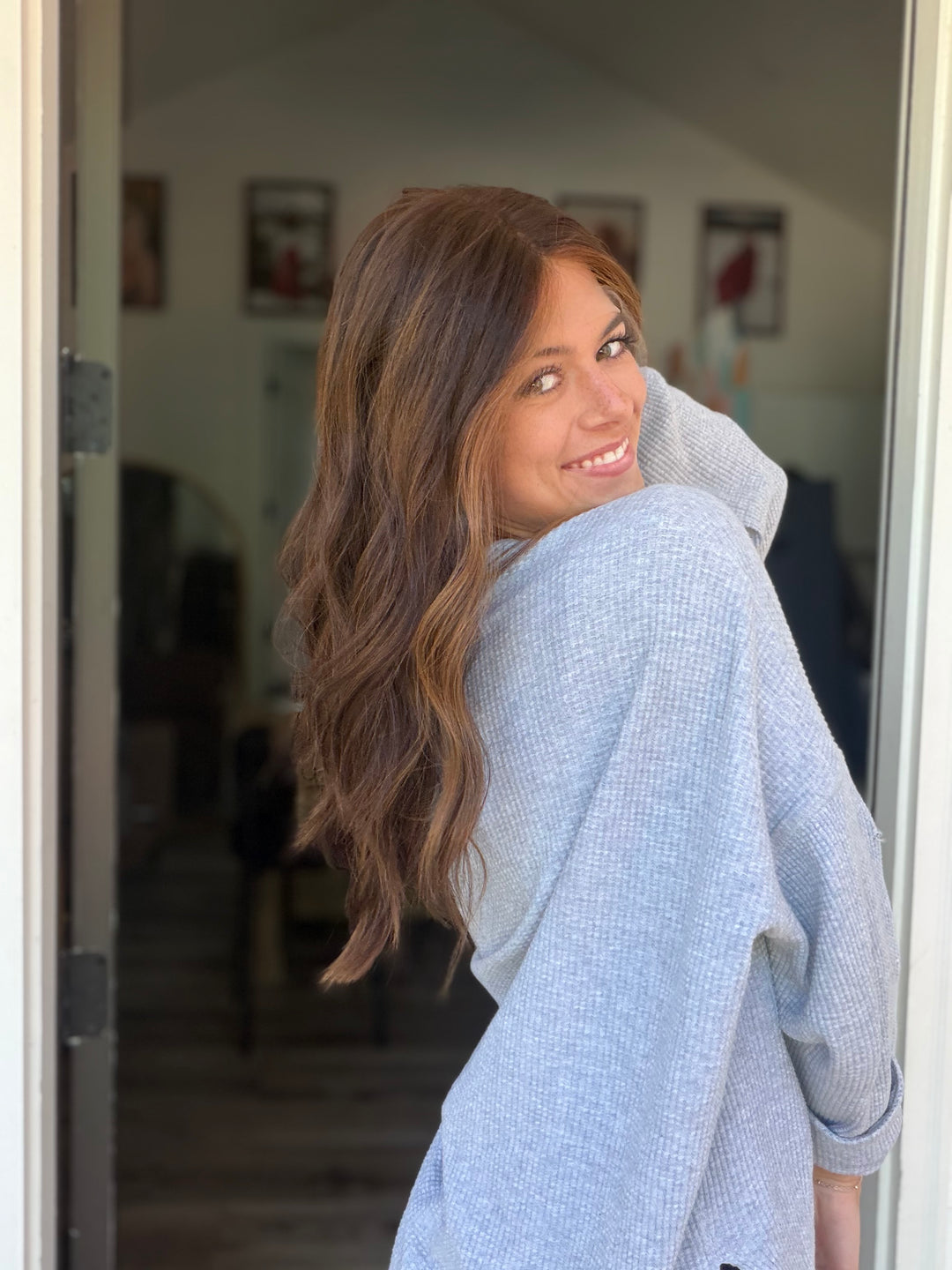 Cora (M) 20” Lace Top Wig