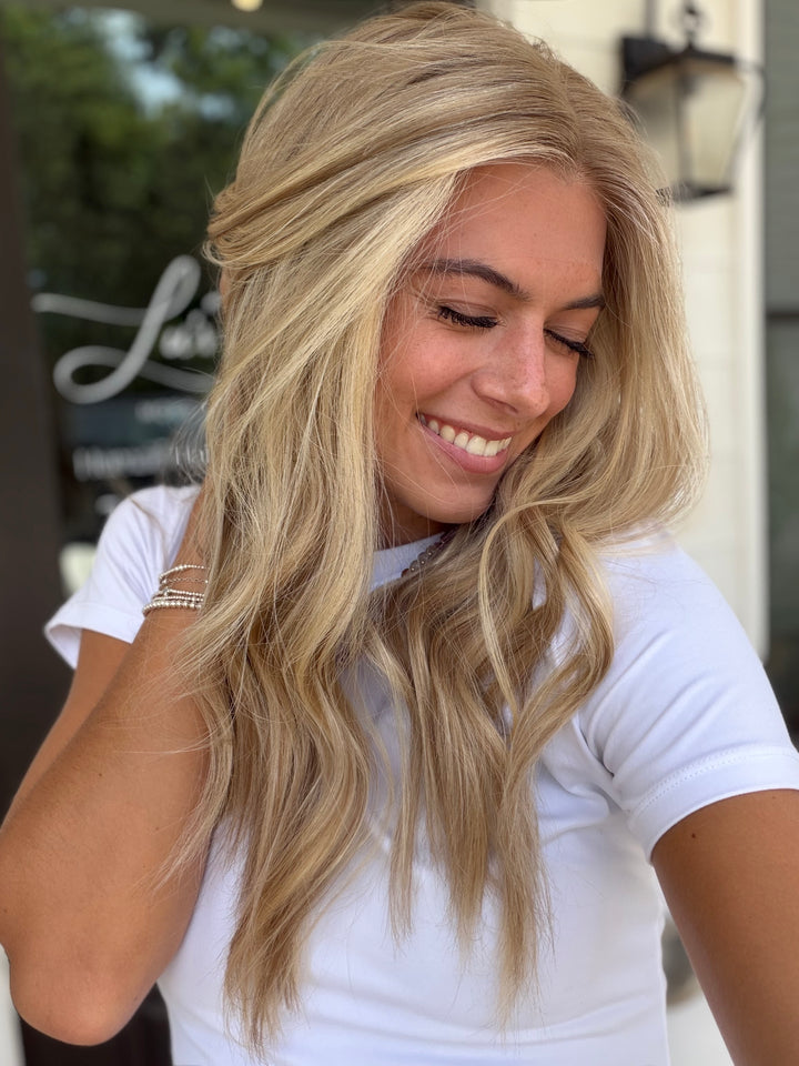 Anniston (M) 20” Lace Top Wig