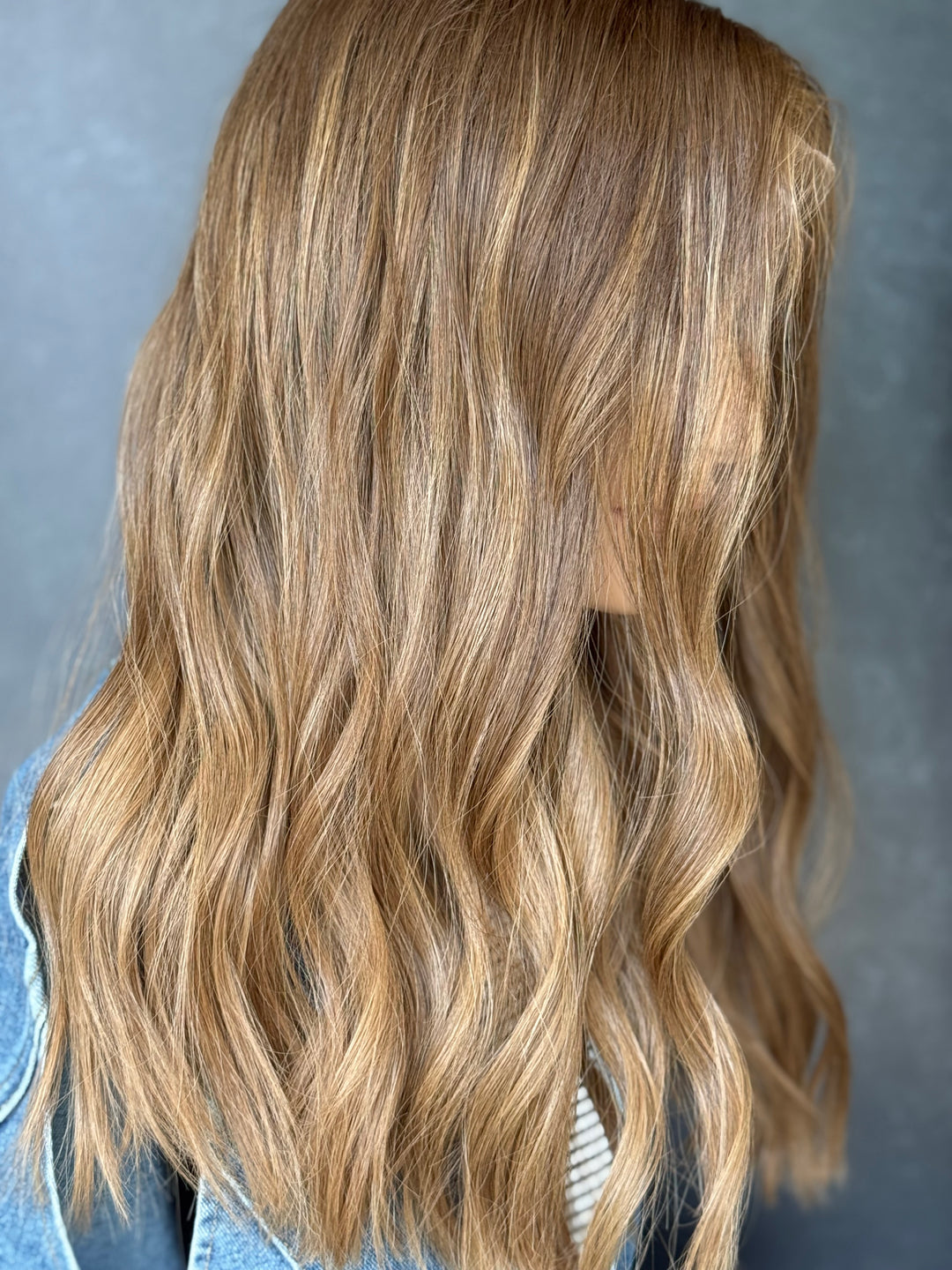 “Autumn” [M] 18” Lace top wig