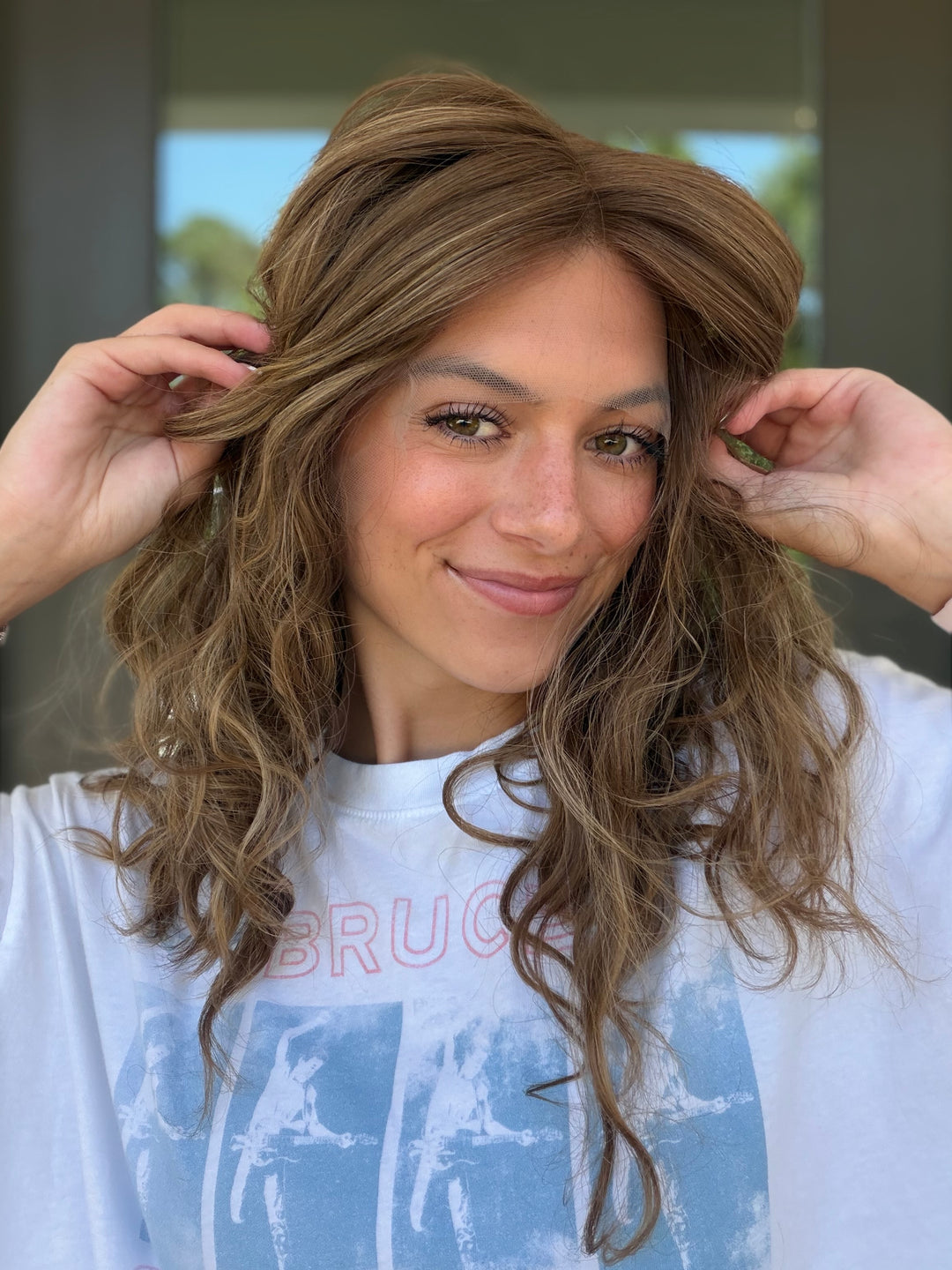 Wavy Emma (M) 18" Lace Top Wig