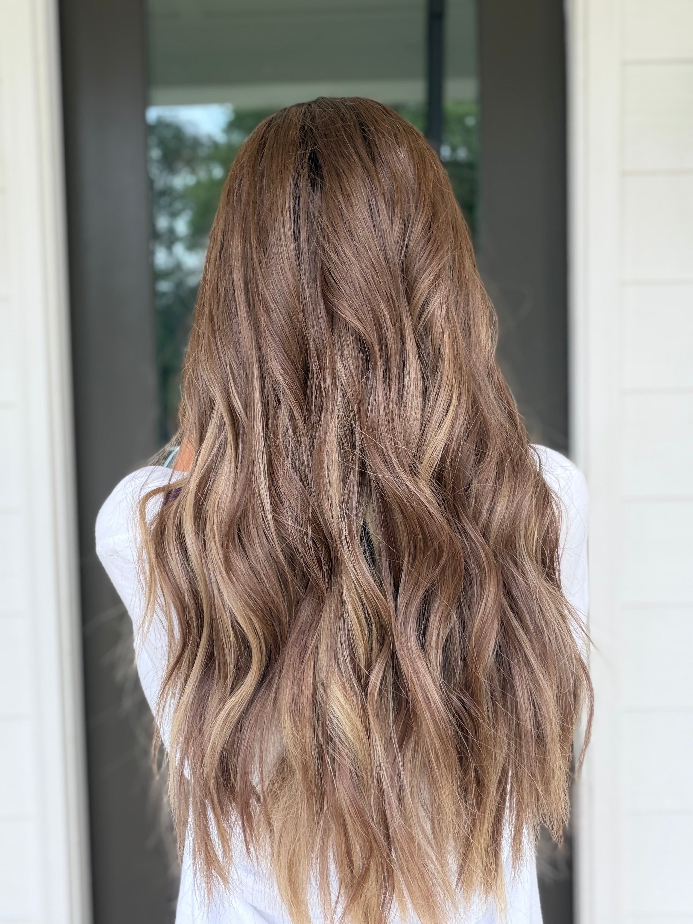 <b>B3006</b><br> <I>Signature Mongolian Collection</I> <br> 24” Lace Top Wig