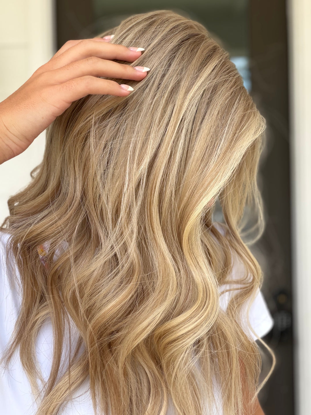 Anniston (M) 20” Lace Top Wig