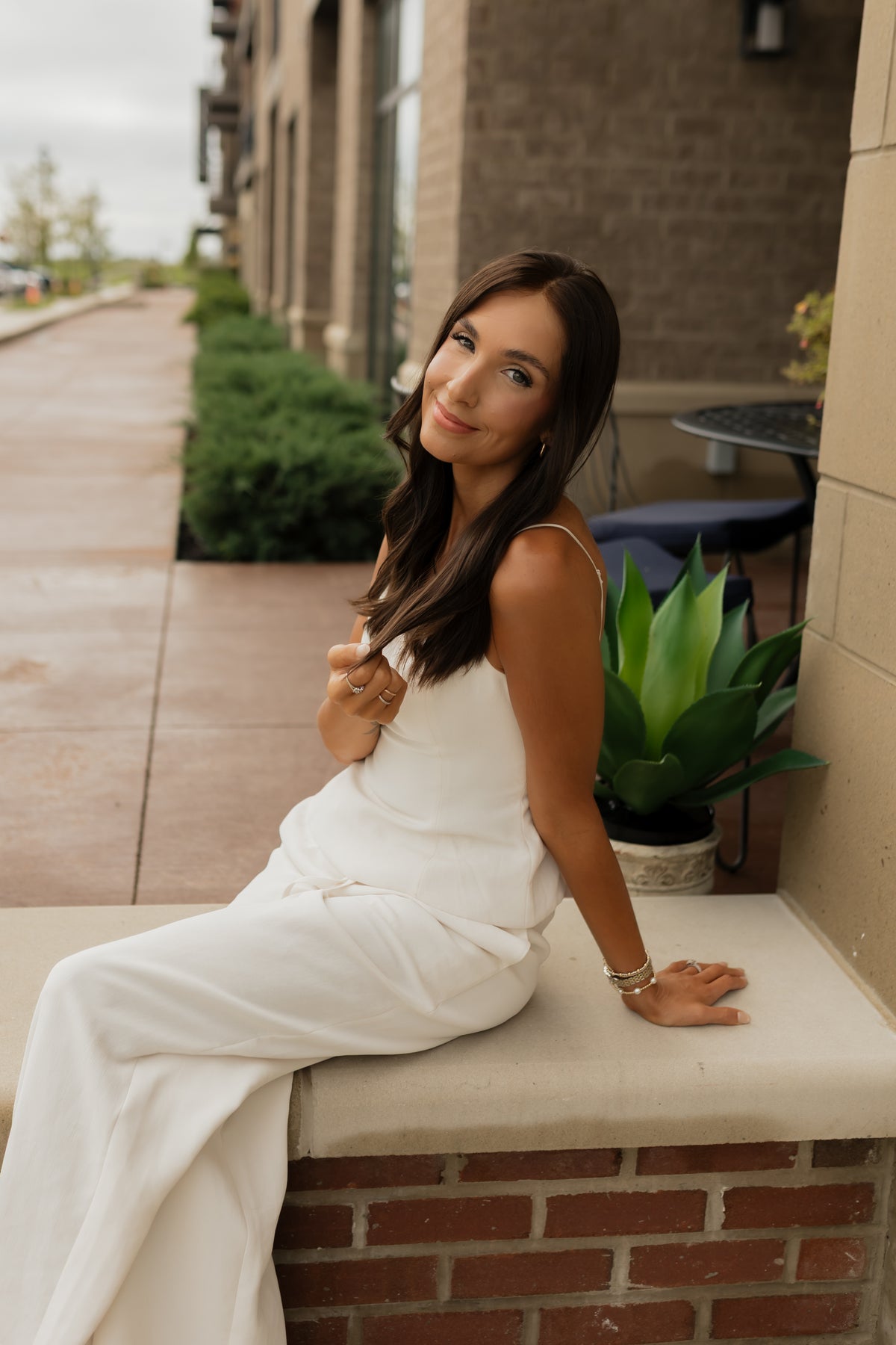 <b>Bella</b><br><u>xs</u> <br> <l> Classic European Collection </l> <br> 20” Lace Top Wig