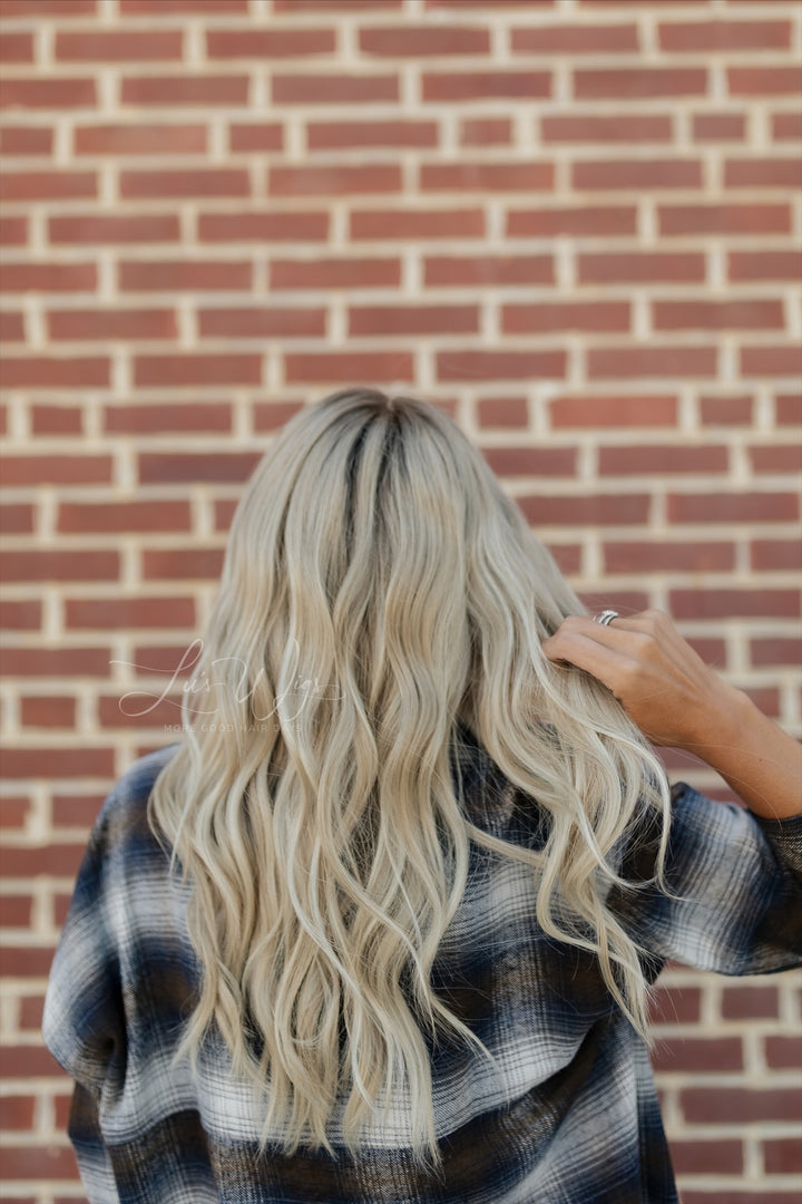 “Esme” [M] 20” Glam Lace Top Wig