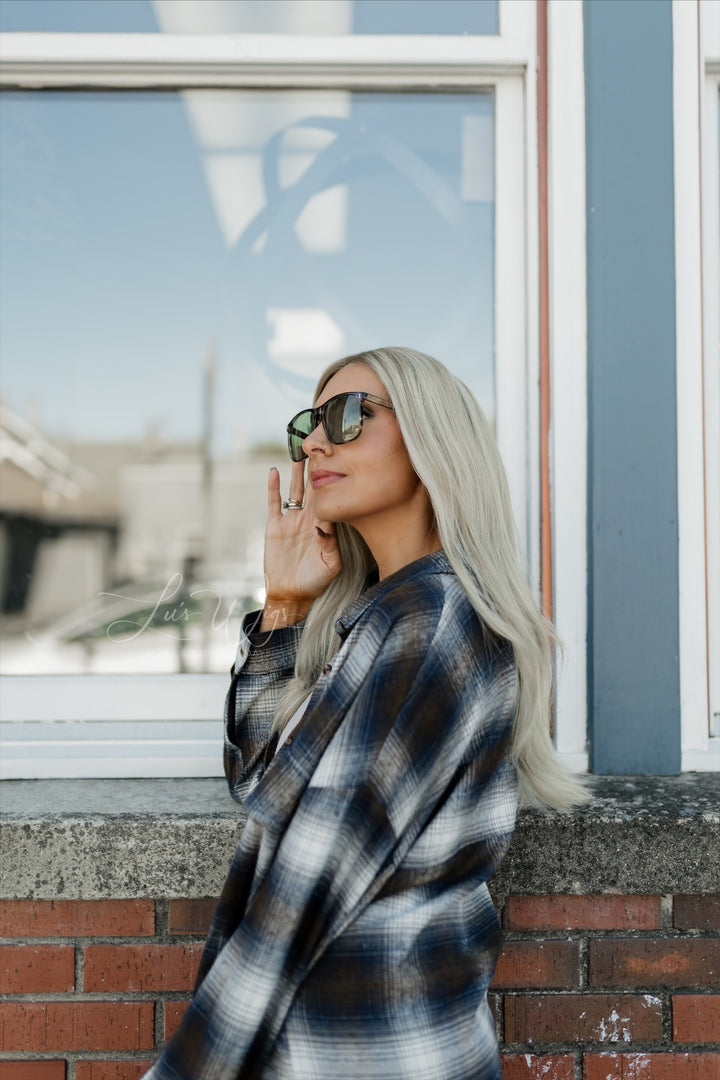 “Celeste” [M] 20” Glam Lace Top Wig