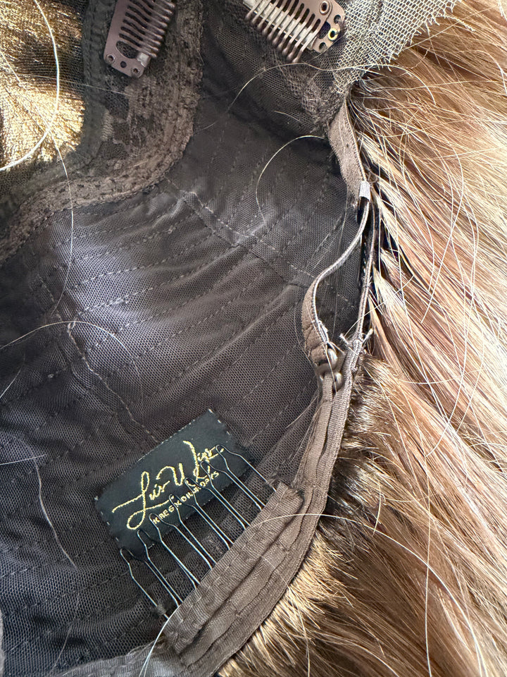 "B612" 20" [10x11]  Lace Top Topper