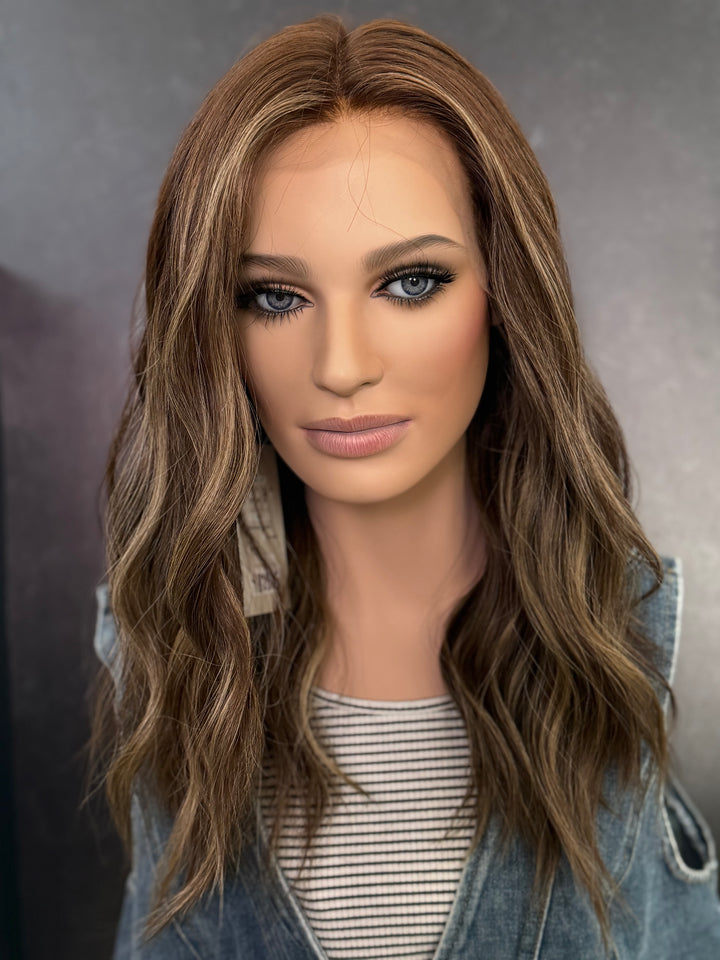 “4b2825” 18” [L] Lace Top Wig