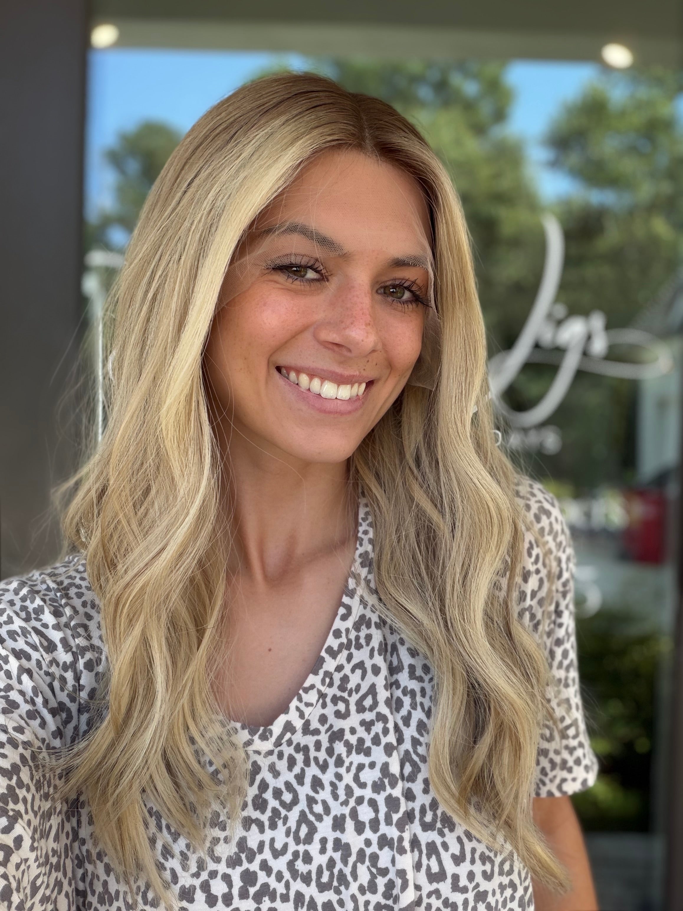 <b>Bentley</b><br> <I>Signature Mongolian Collection</I> <br> 20” Lace Top Wig