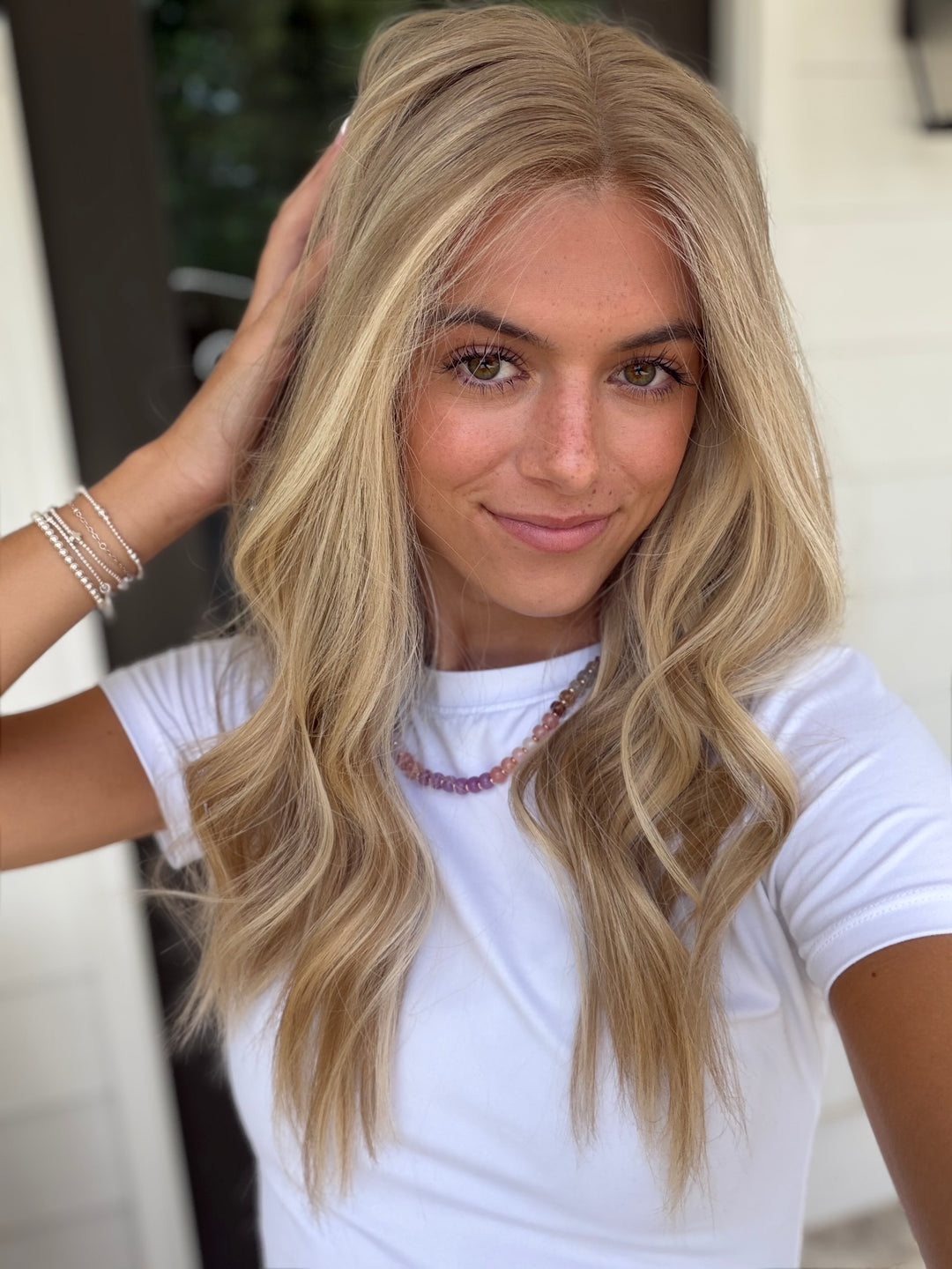 Anniston (M) 20” Lace Top Wig