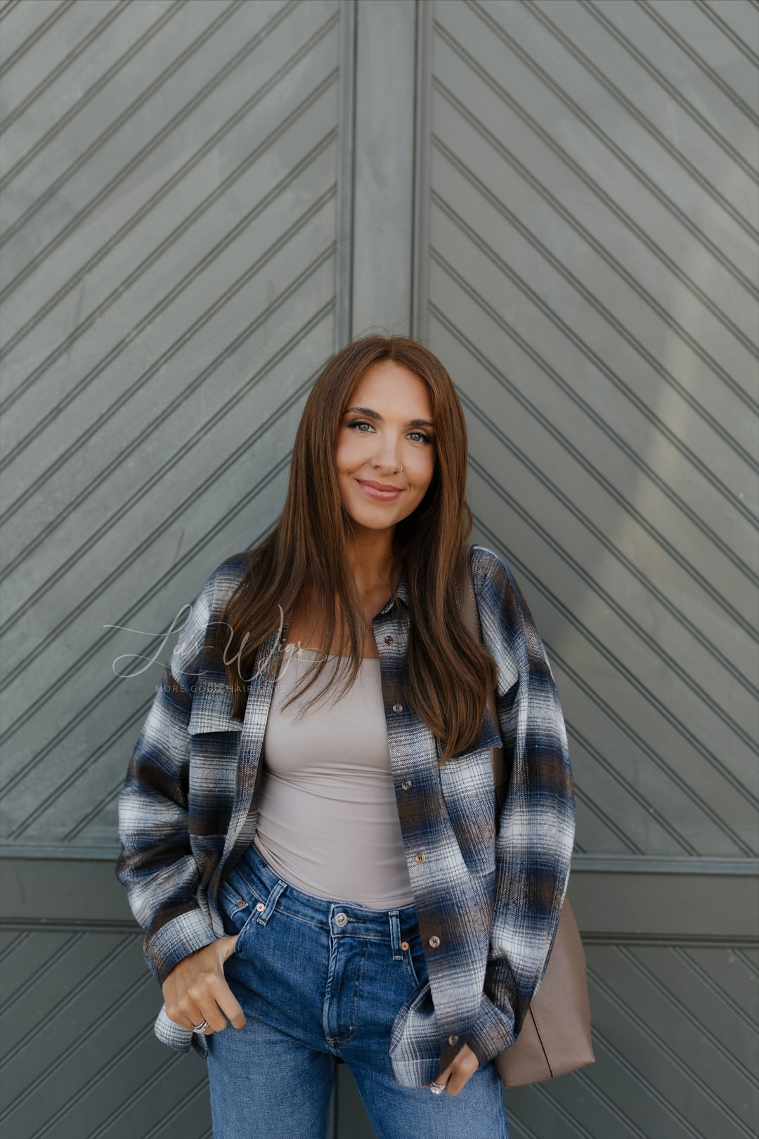 “Sienna” [M] 20” Glam Lace Top Wig