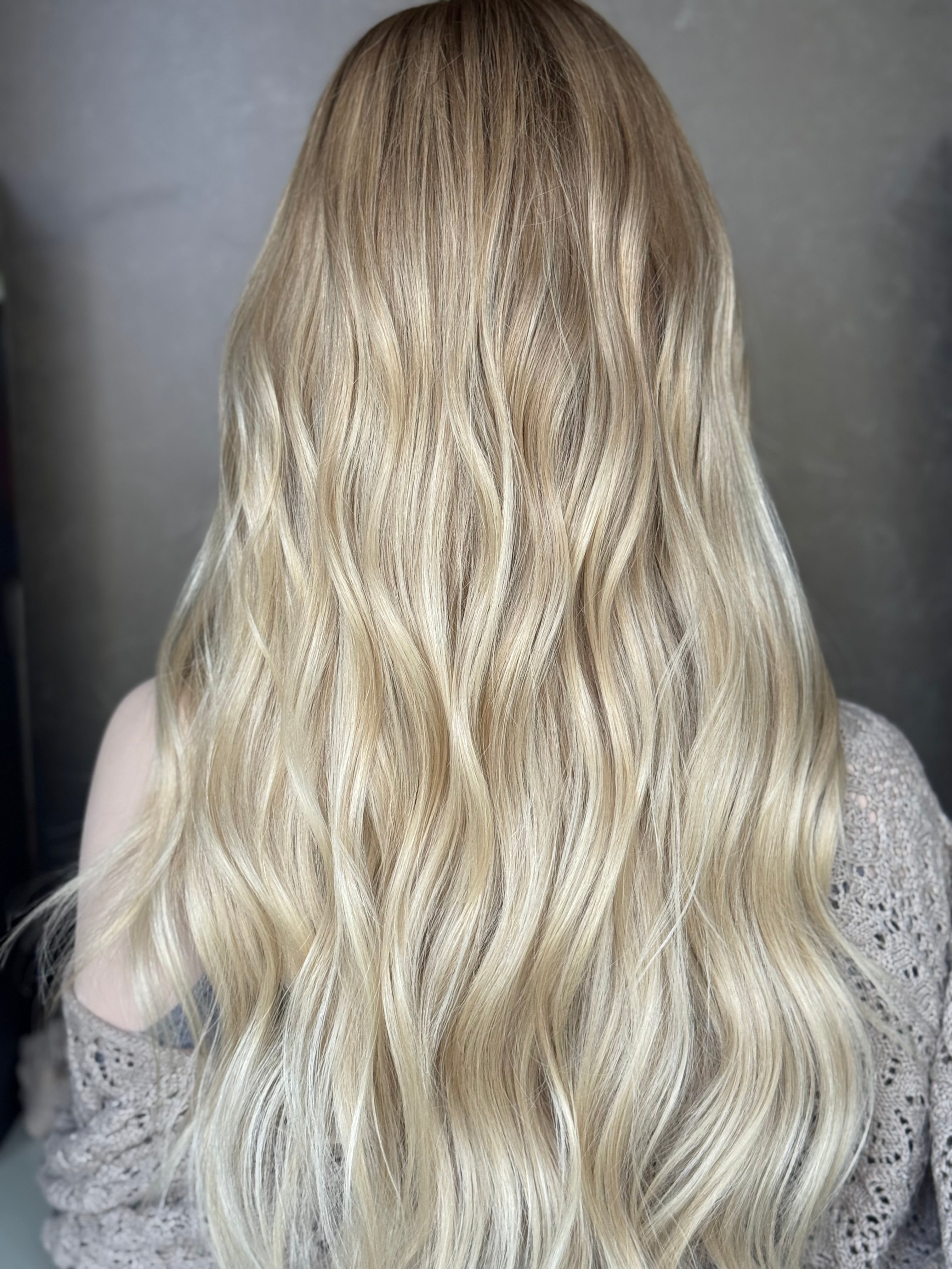 “Aria” [M] 22” Glam Collection