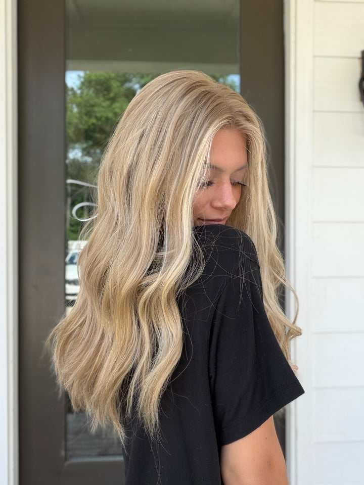 Anniston (S) 22” Lace Top Wig
