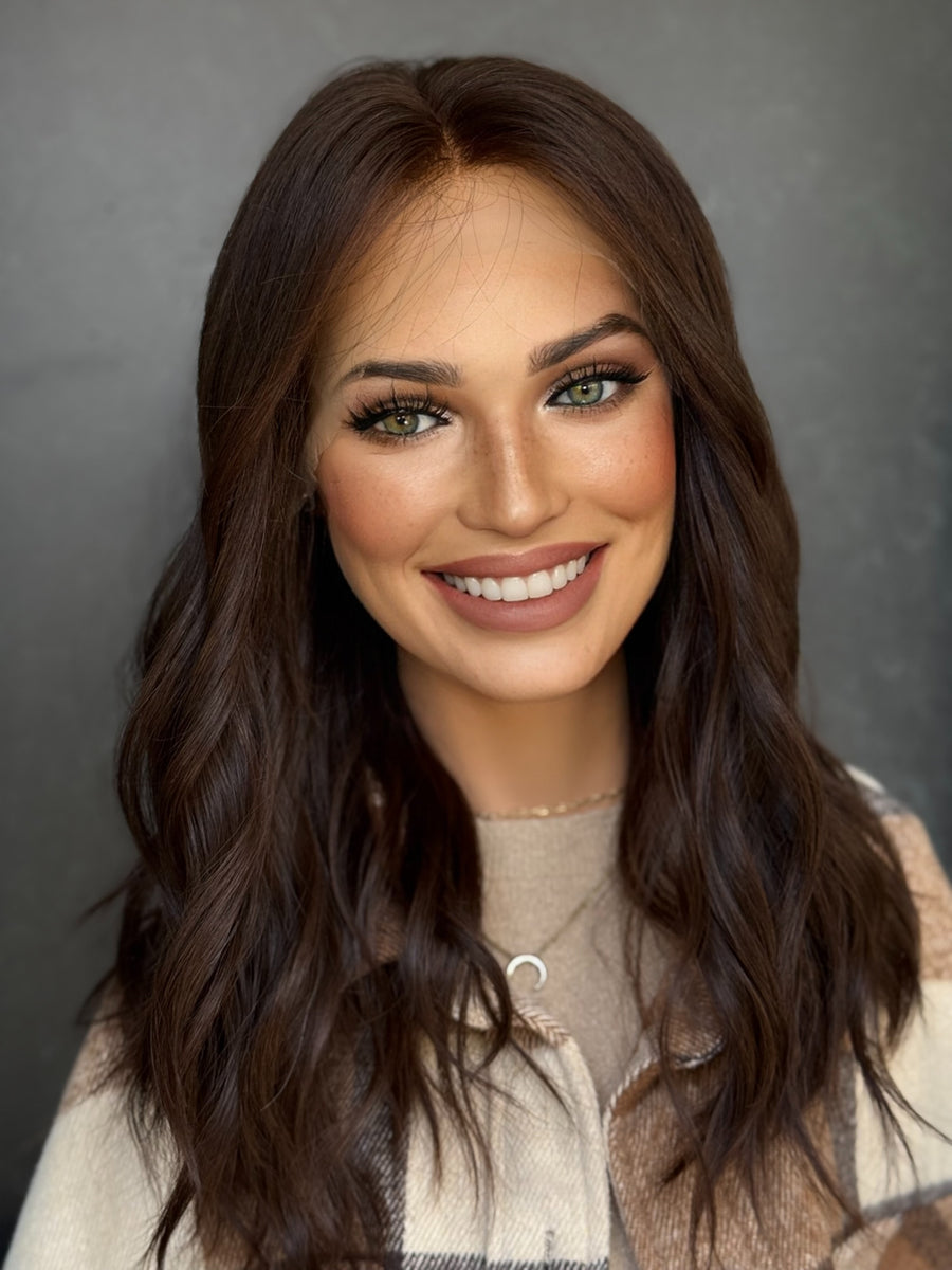 “Junie” [M] 18” Lace Top Wig