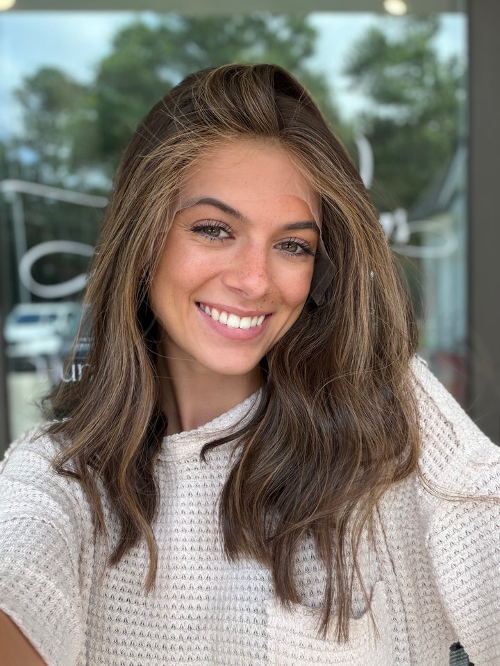 “Lisa” [M] 18” Lace top wig