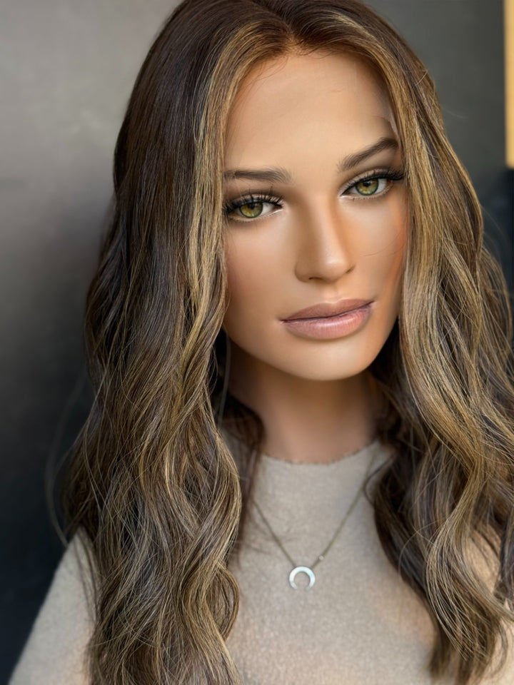 “3B2820” [L] 16” Lace Top Wig