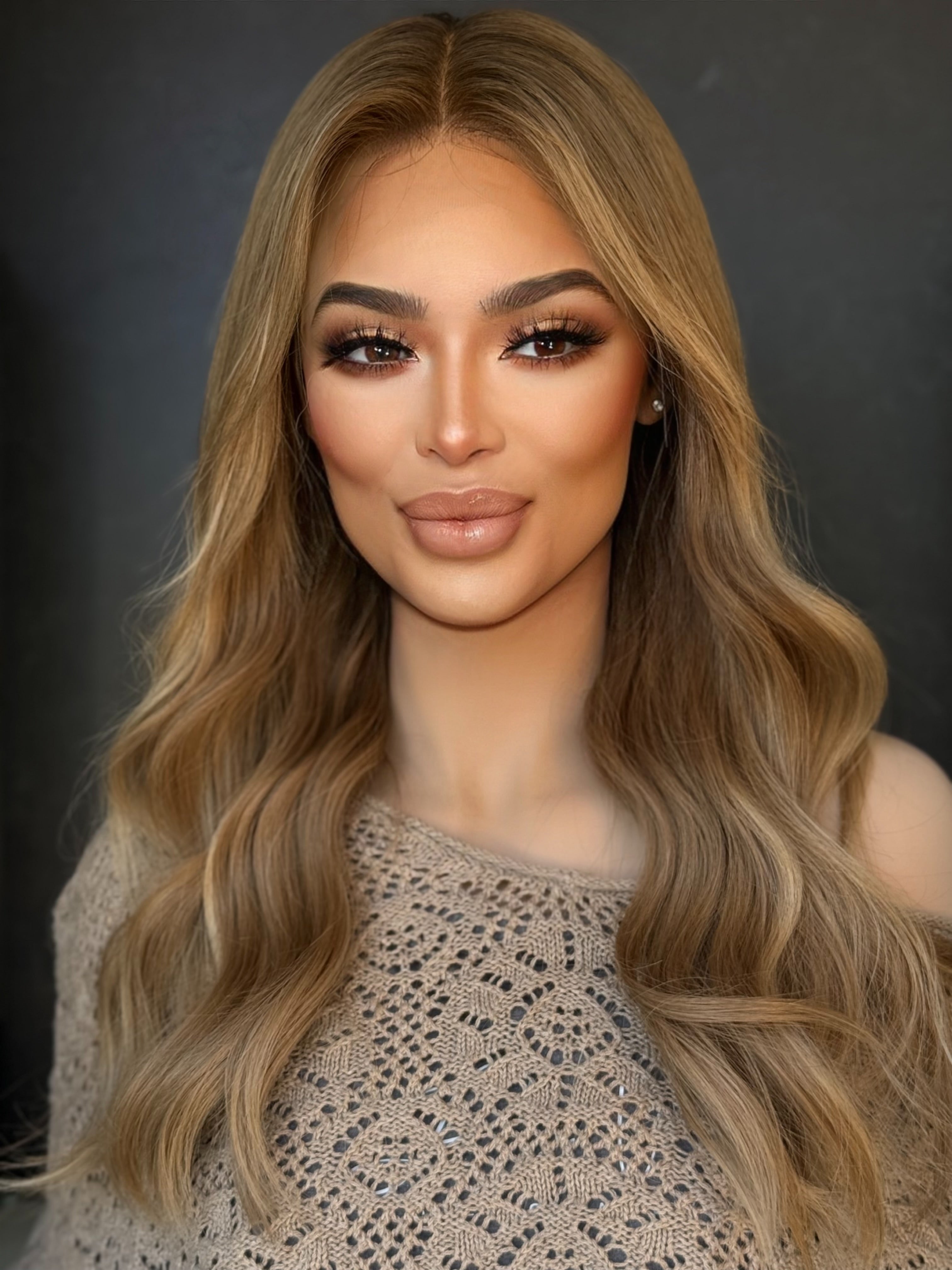 “Clara” [M] 20” Glam Collection