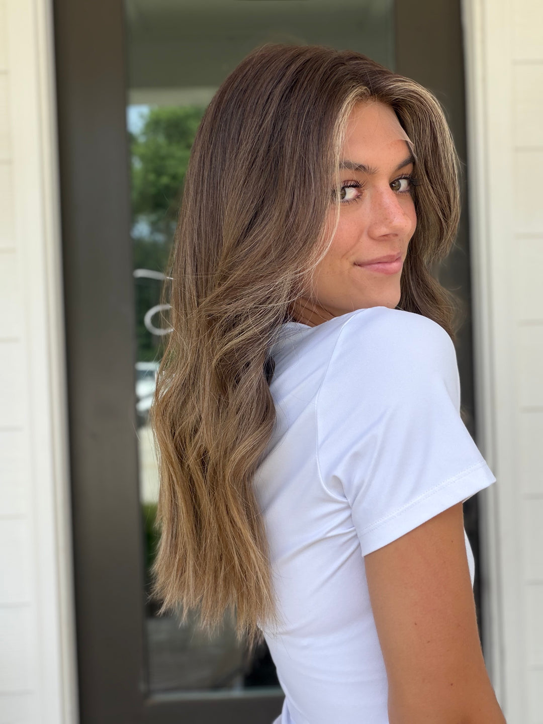 Ella Langley (M) 20” Lace Top Wig