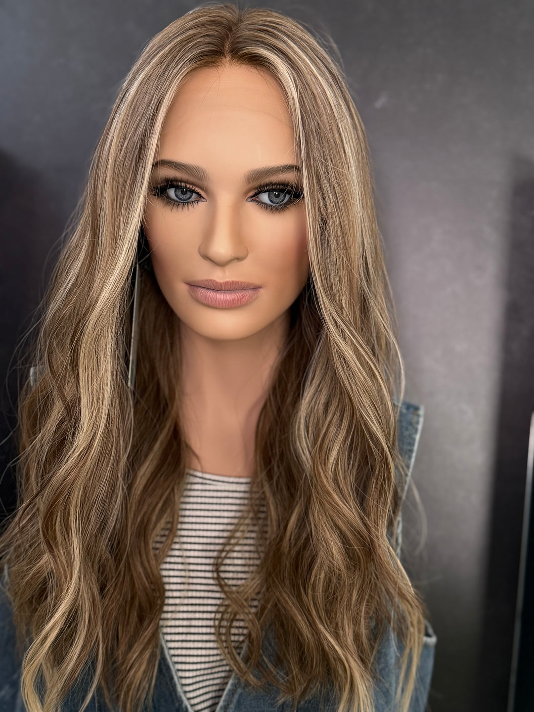 “Morgan” [XS] 22” Lace Top Wig