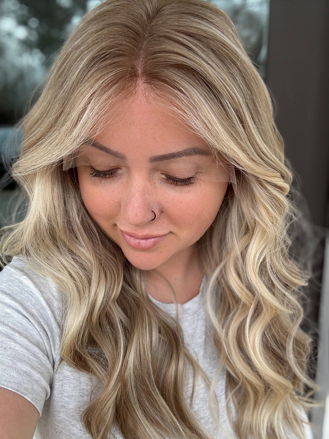 “Anniston” [M] 22” Lace Top Wig