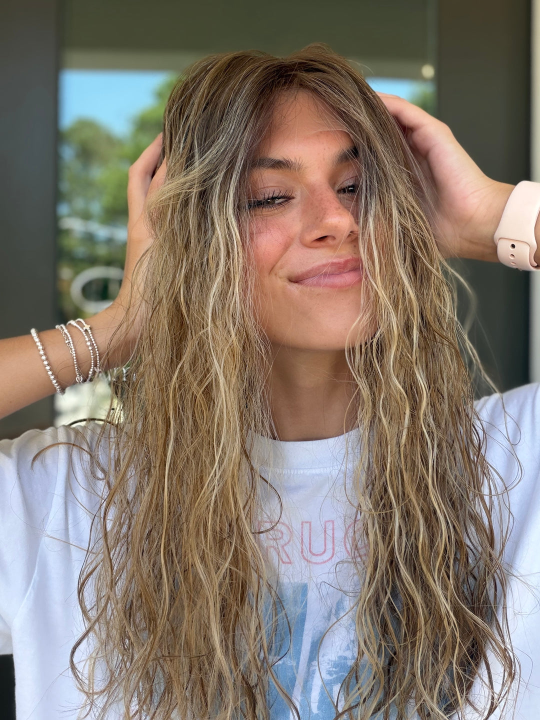 Wavy Grace (M) 20" Lace Top Wig