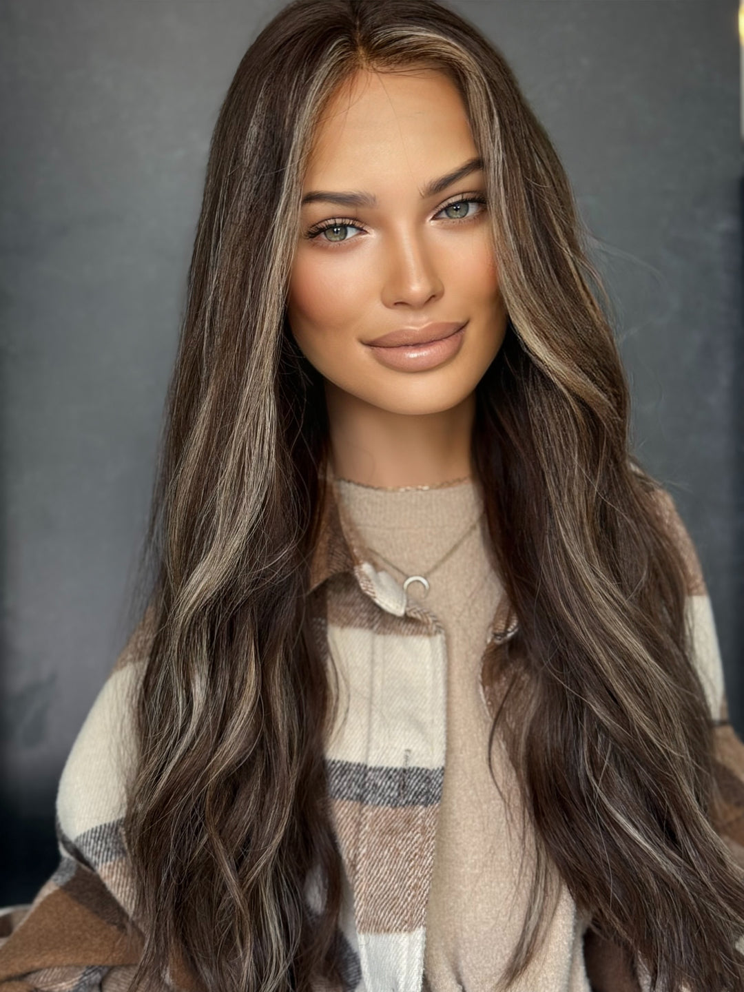 4B2632 [M] 24” Lace Top Wig