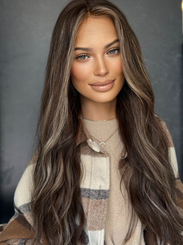 4B2632 [M] 24” Lace Top Wig