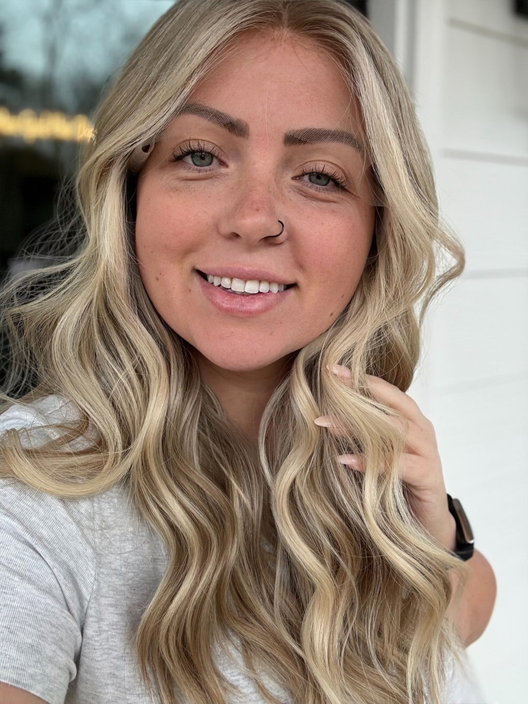 “Anniston” [M] 22” Lace Top Wig