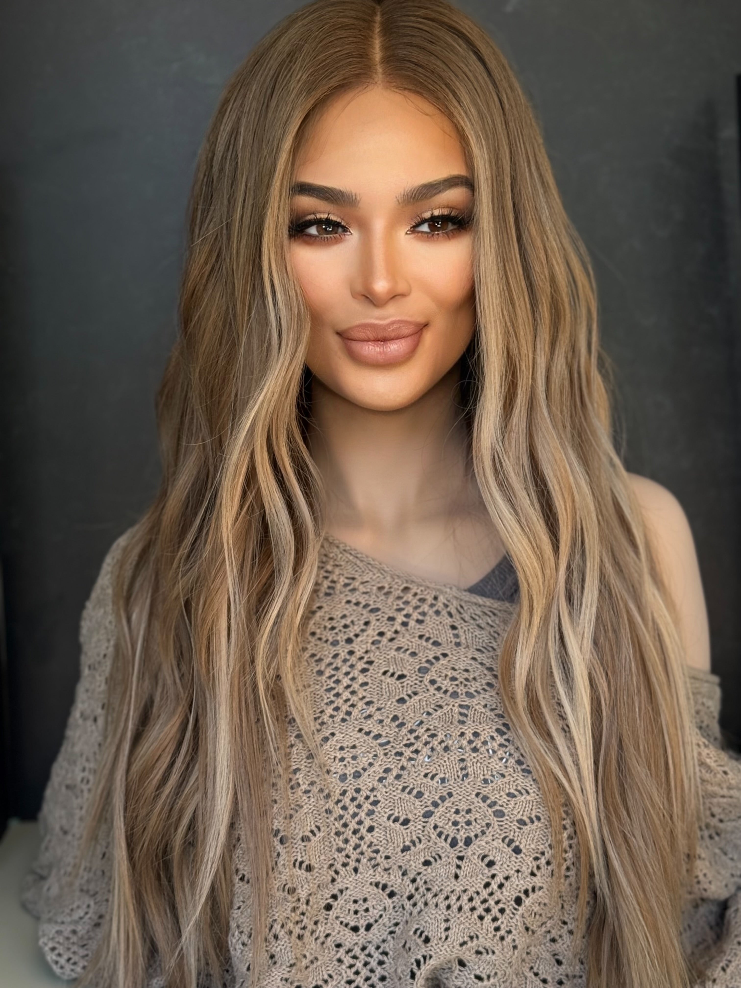 “Norah” [M] 24” Glam Collection