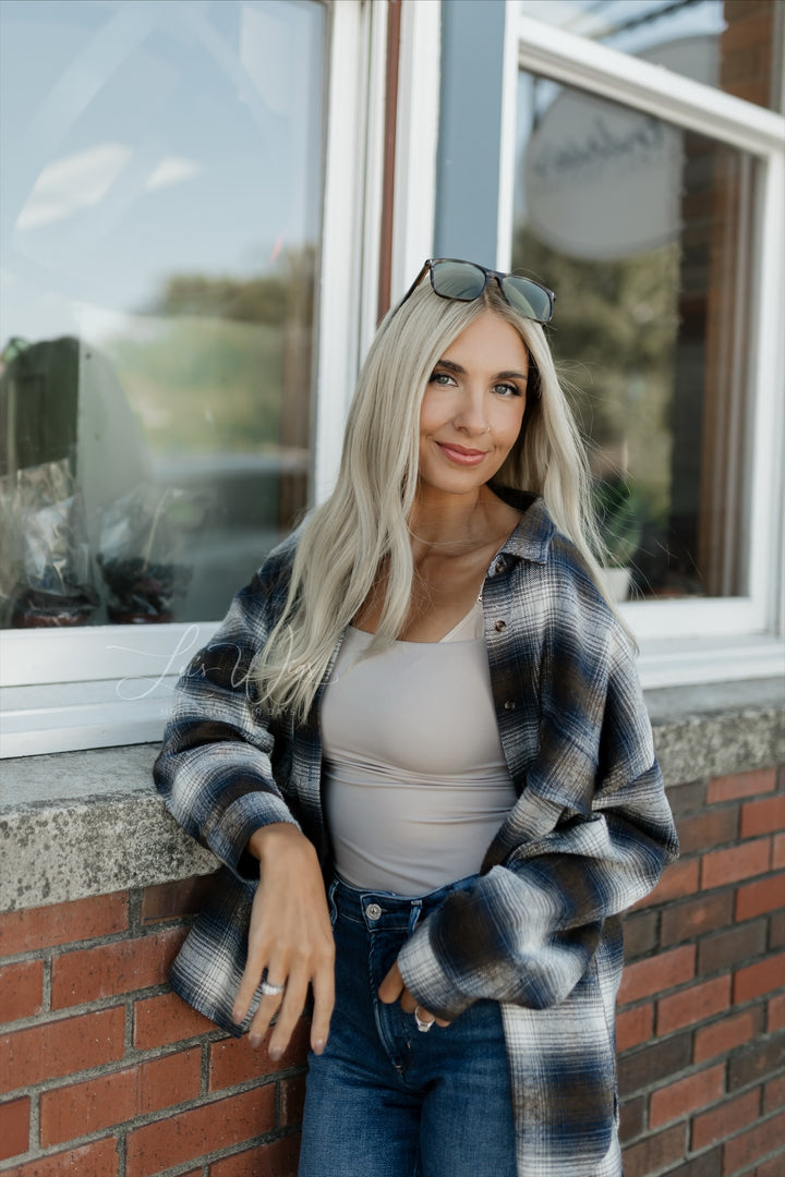 “Celeste” [M] 20” Glam Lace Top Wig